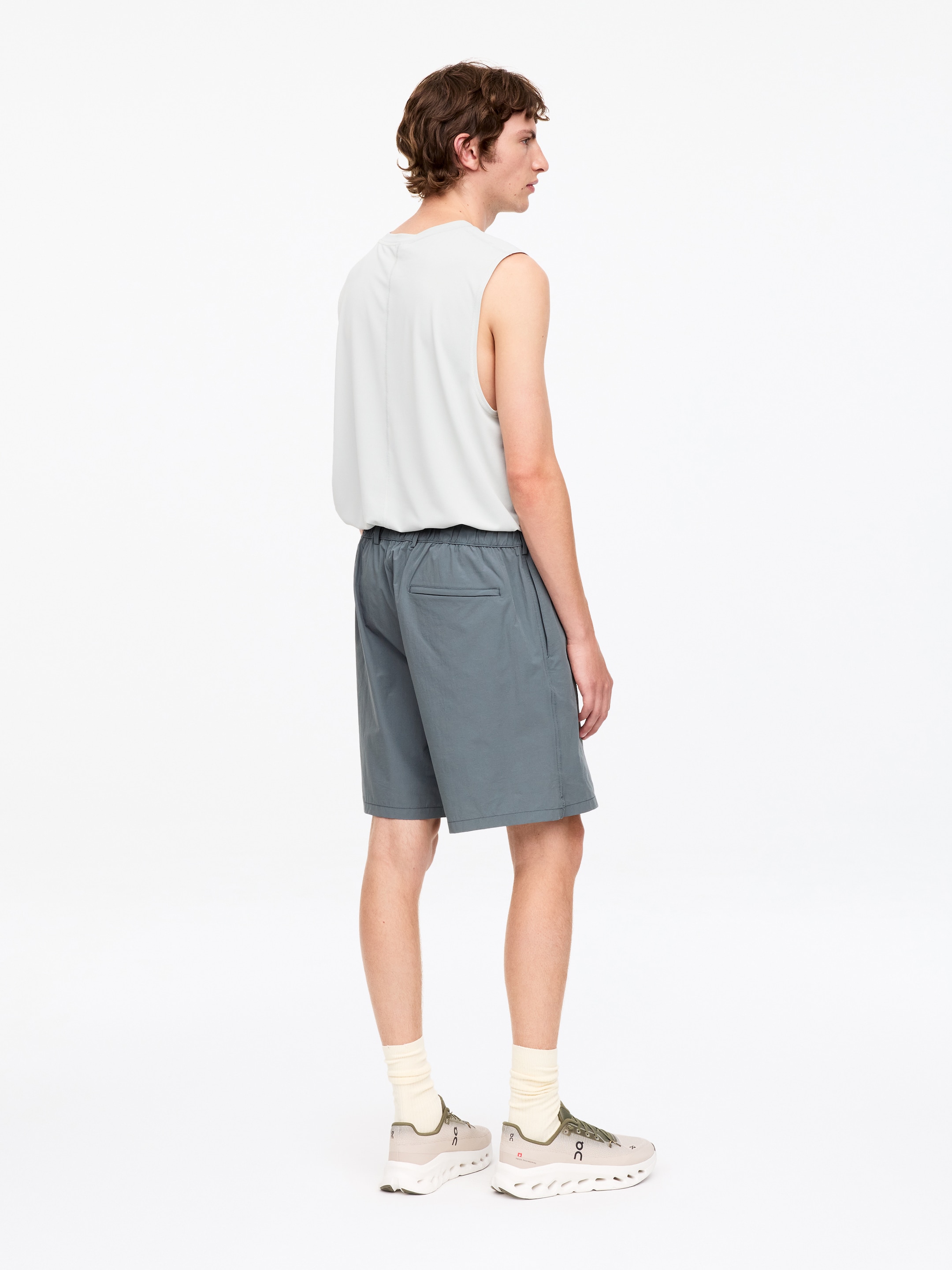 ARKET ACTIVE lange Shorts - Grau - Regular Fit - men - StillMedia/Lookbook - 3