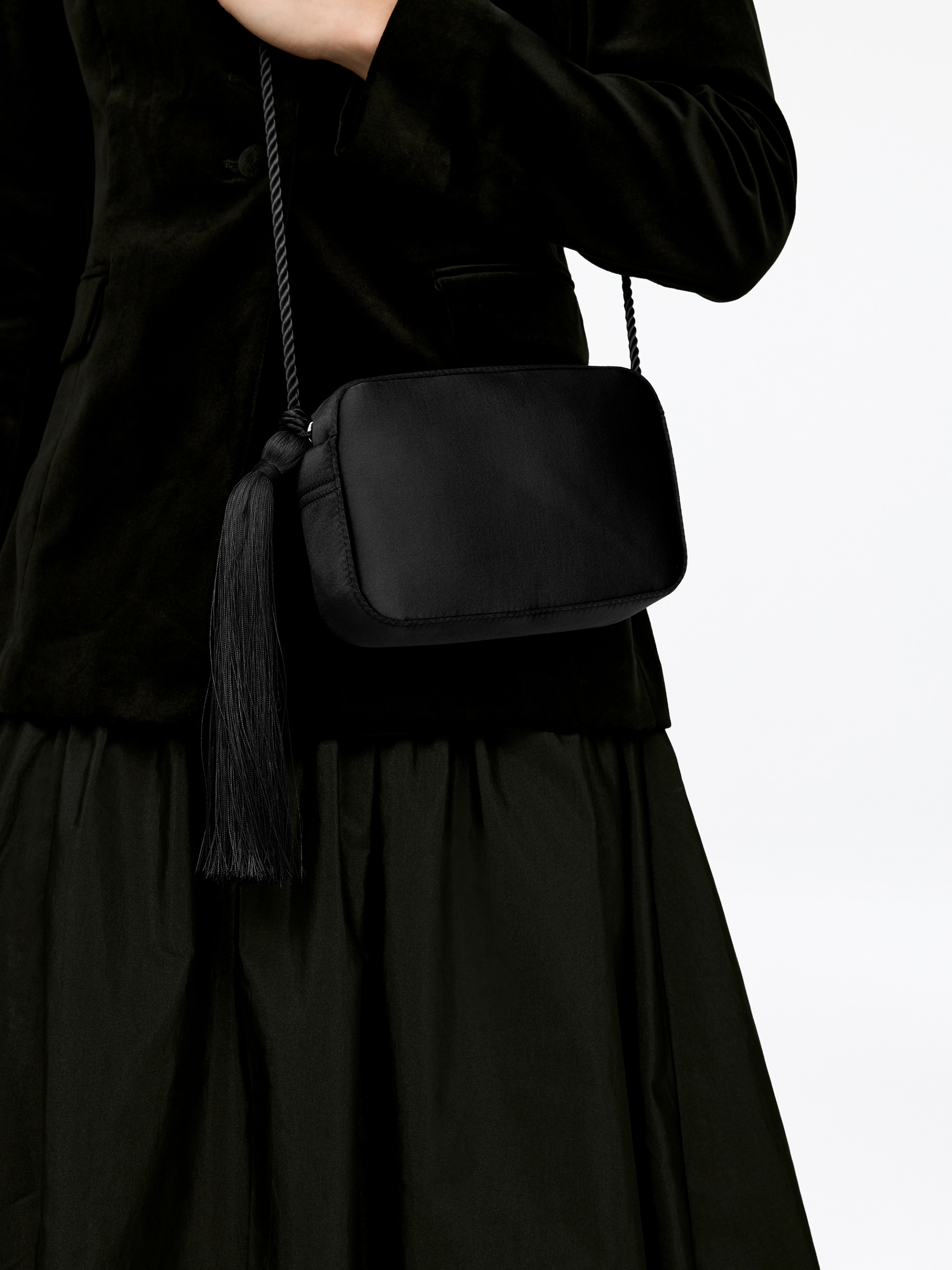 Agrandir l'image: Sac à pompon - Noir - FEMME | H&M BE 1
