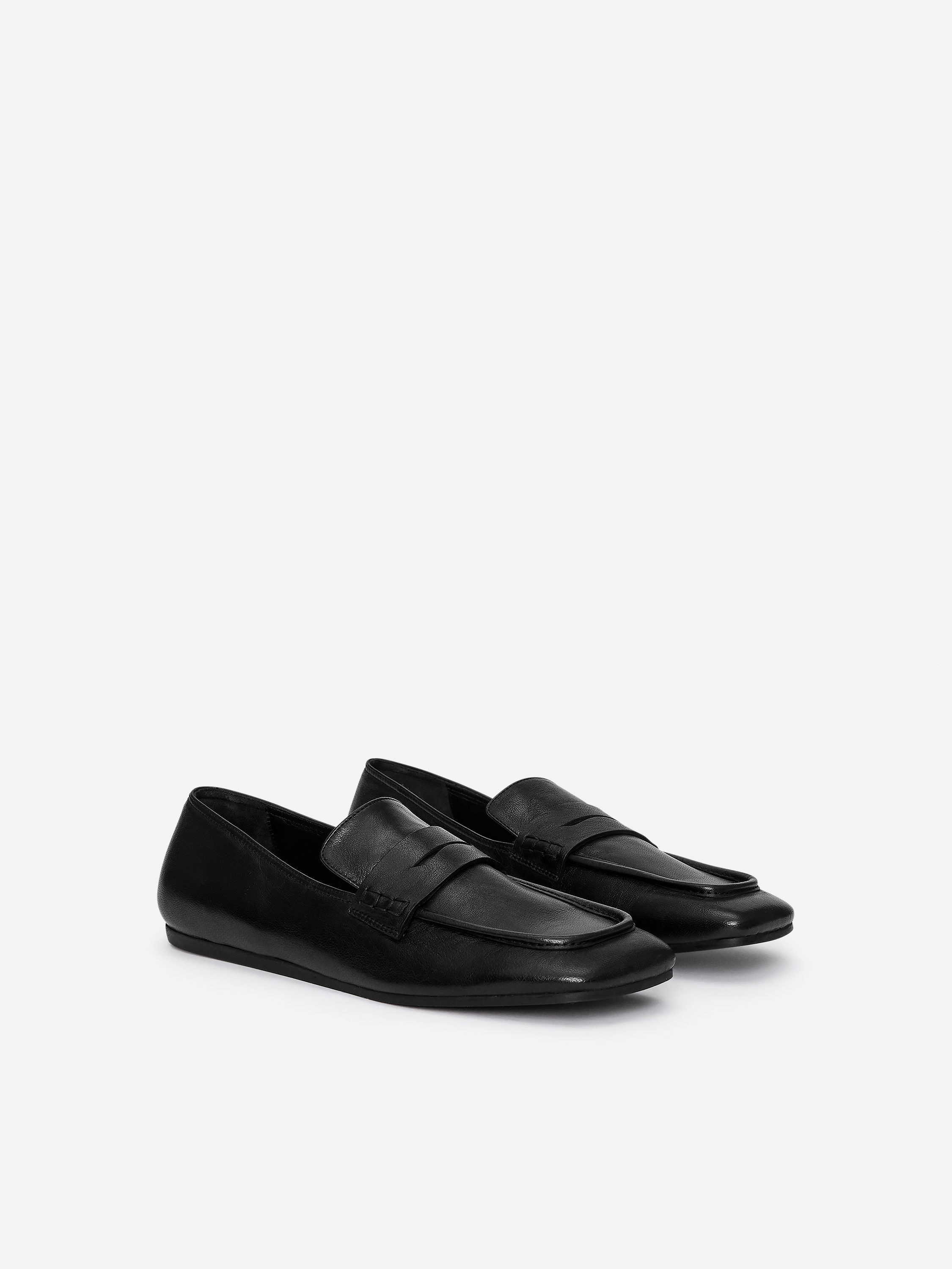 Leather Loafers - Black - Women - StillMedia/DescriptiveStillLife - 6