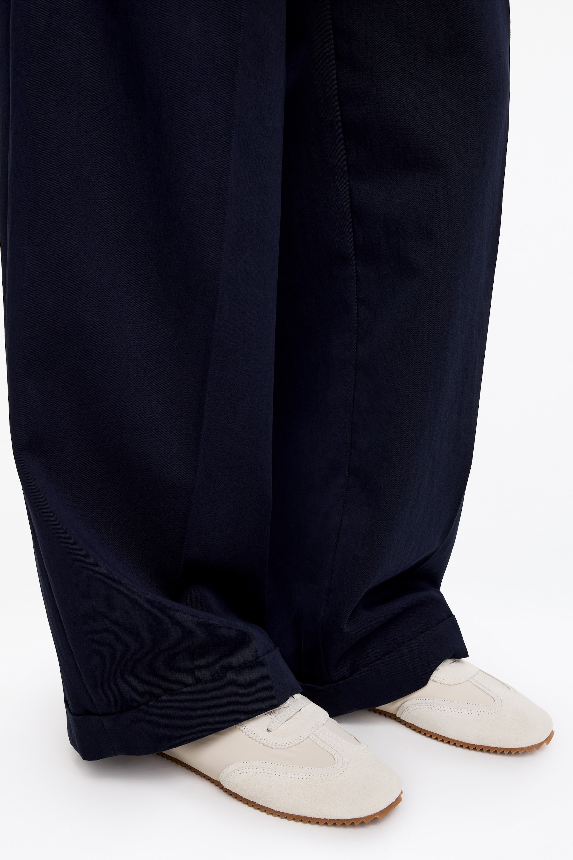 Ver imagen más grande: Zapatillas de ante y nailon - Blanco roto - MUJER | H&M ES 1