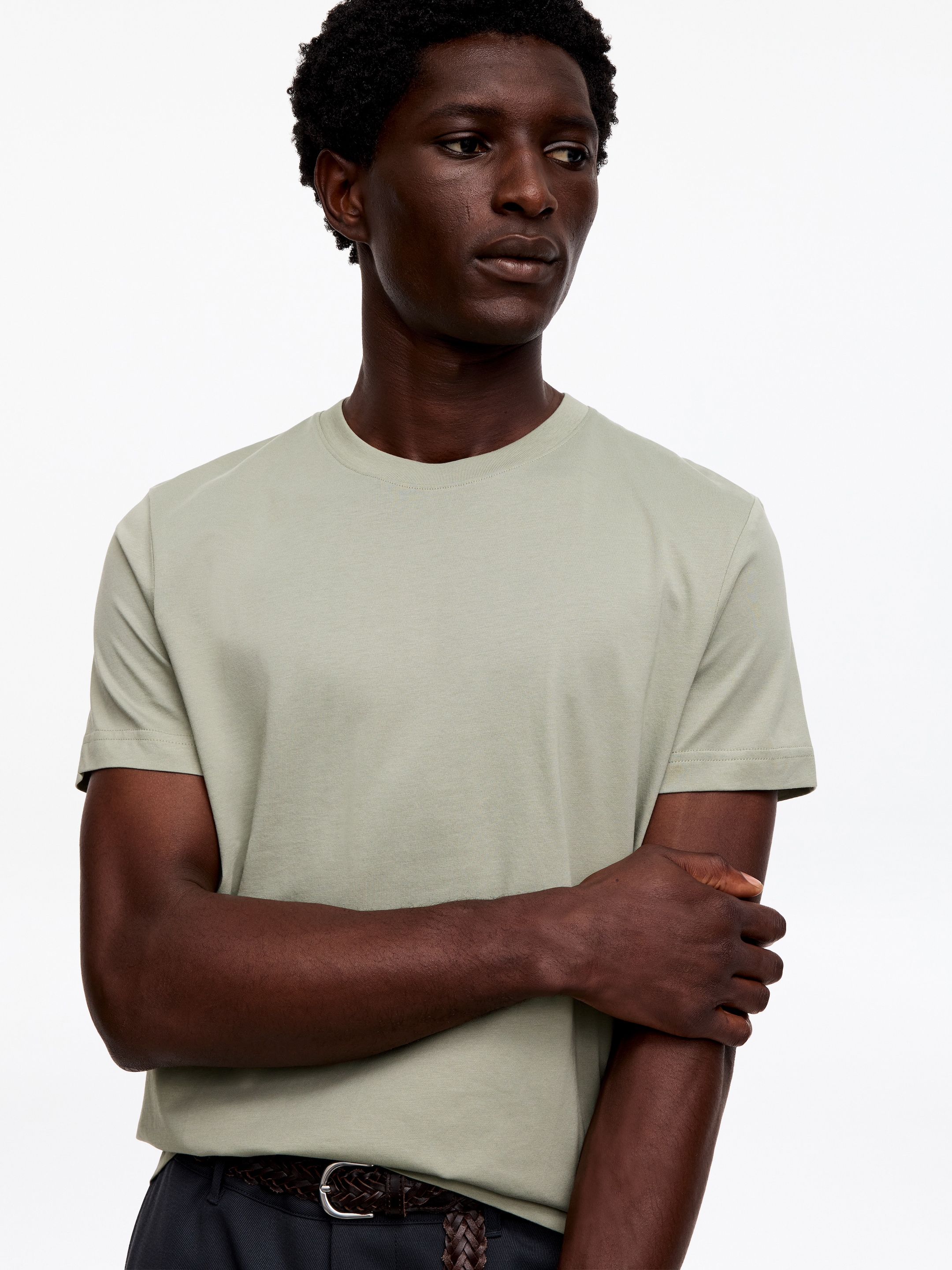 Camiseta regular fit de 170 GSM - Verde empolvado - Corte estándar - men - StillMedia/Lookbook - 2