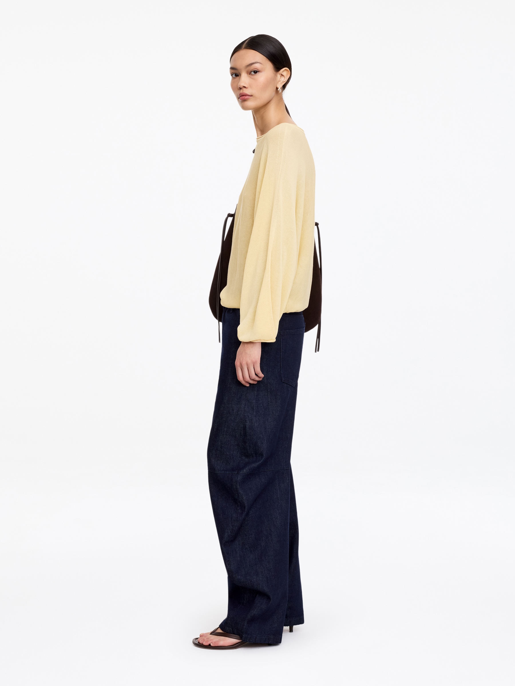 Maglia drappeggiata - Crema - Loose fit - Women - StillMedia/Lookbook - 2