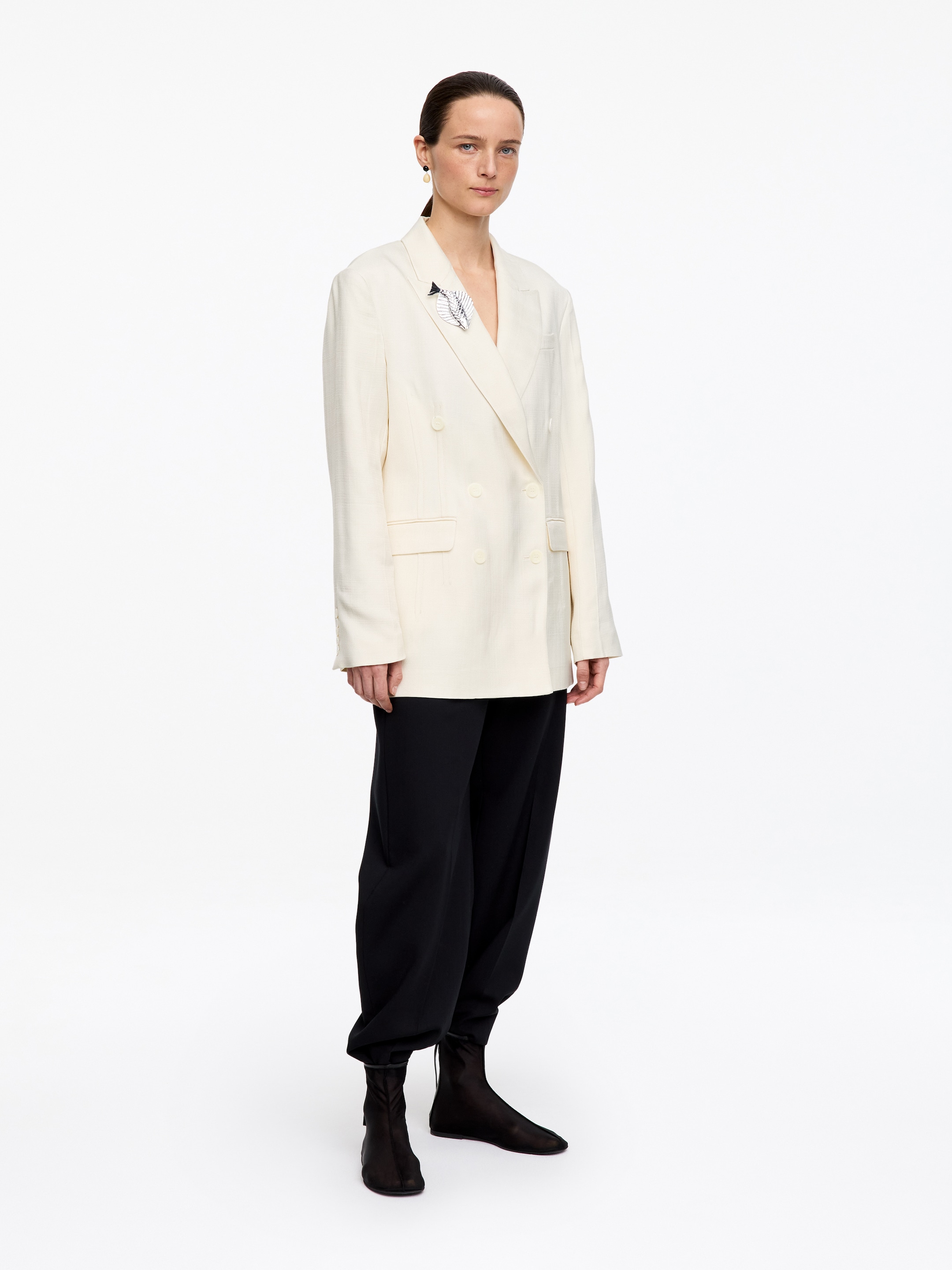 Double-Breasted Blazer - Off White - Regular fit - Women - StillMedia/Lookbook - 6