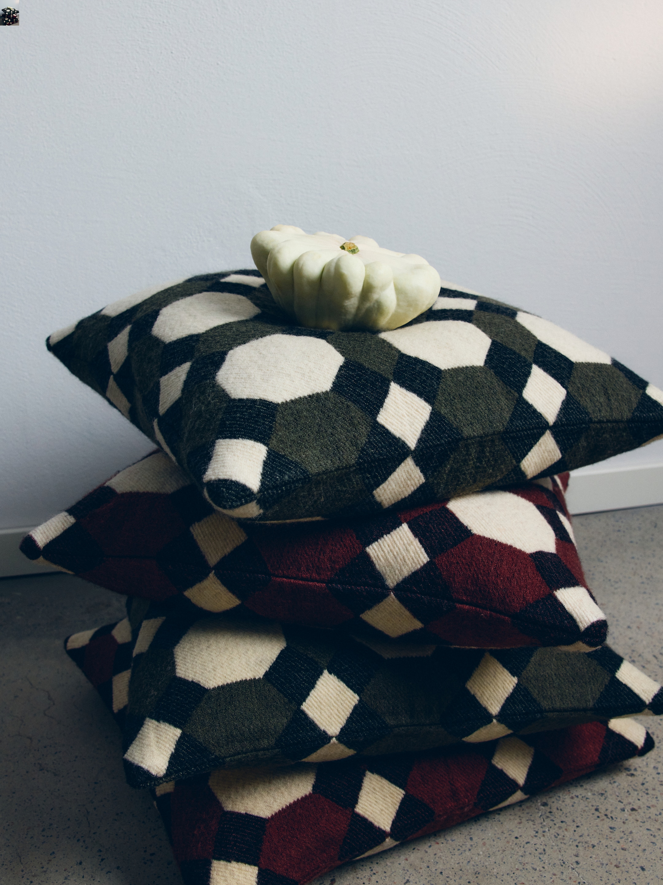 Kuddfodral i ull, 50x50 cm - Brun/flerfärgad - homeware - StillMedia/Environmental - 1