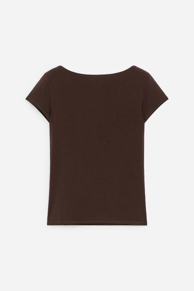 Stretch-T-Shirt mit U-Boot-Ausschnitt - Dunkelbraun/Schwarz/Cremeweiß - 1
