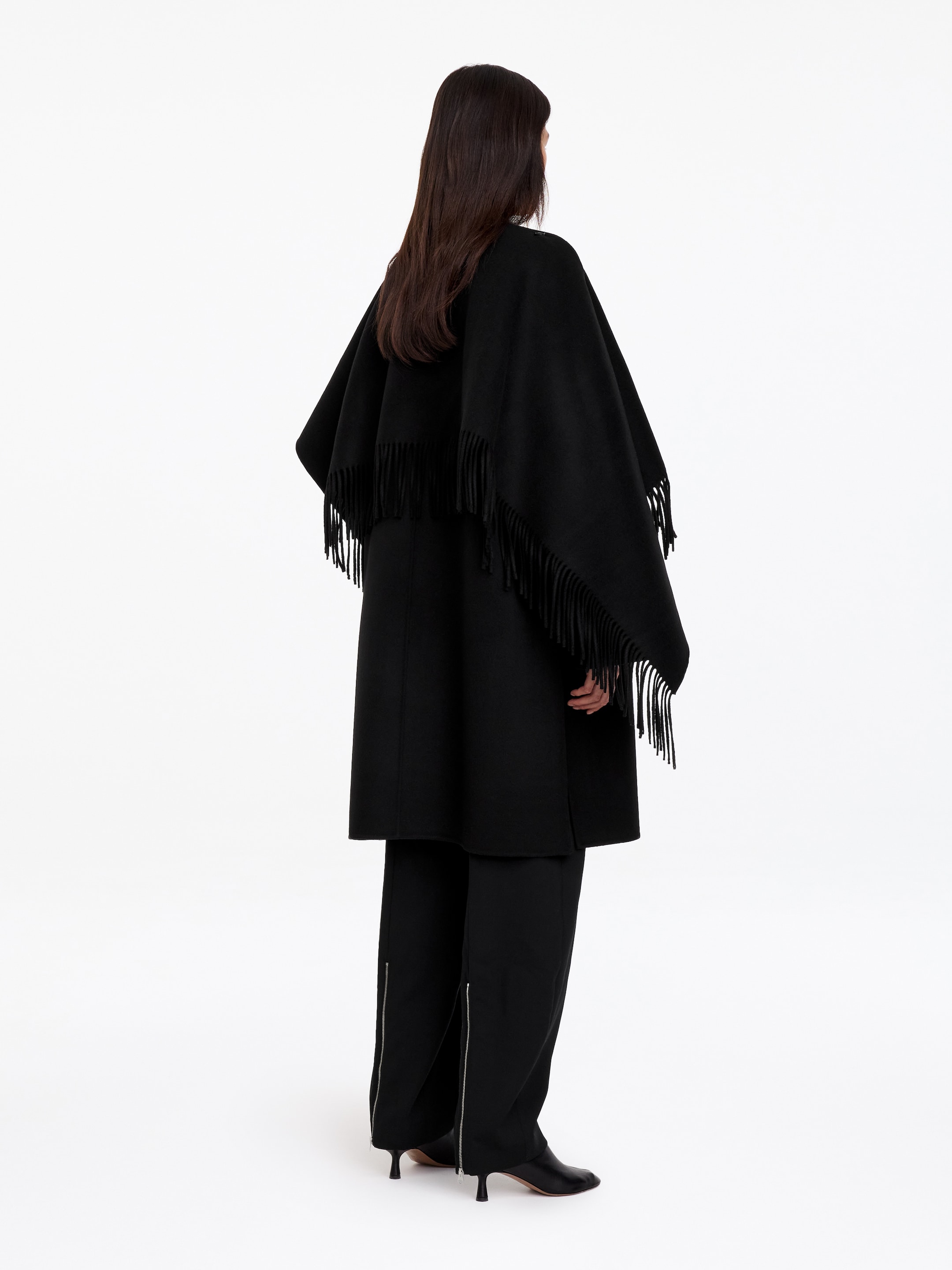 Cappotto a mantella in misto lana doppiata - Nero - Regular fit - women - StillMedia/Lookbook - 11