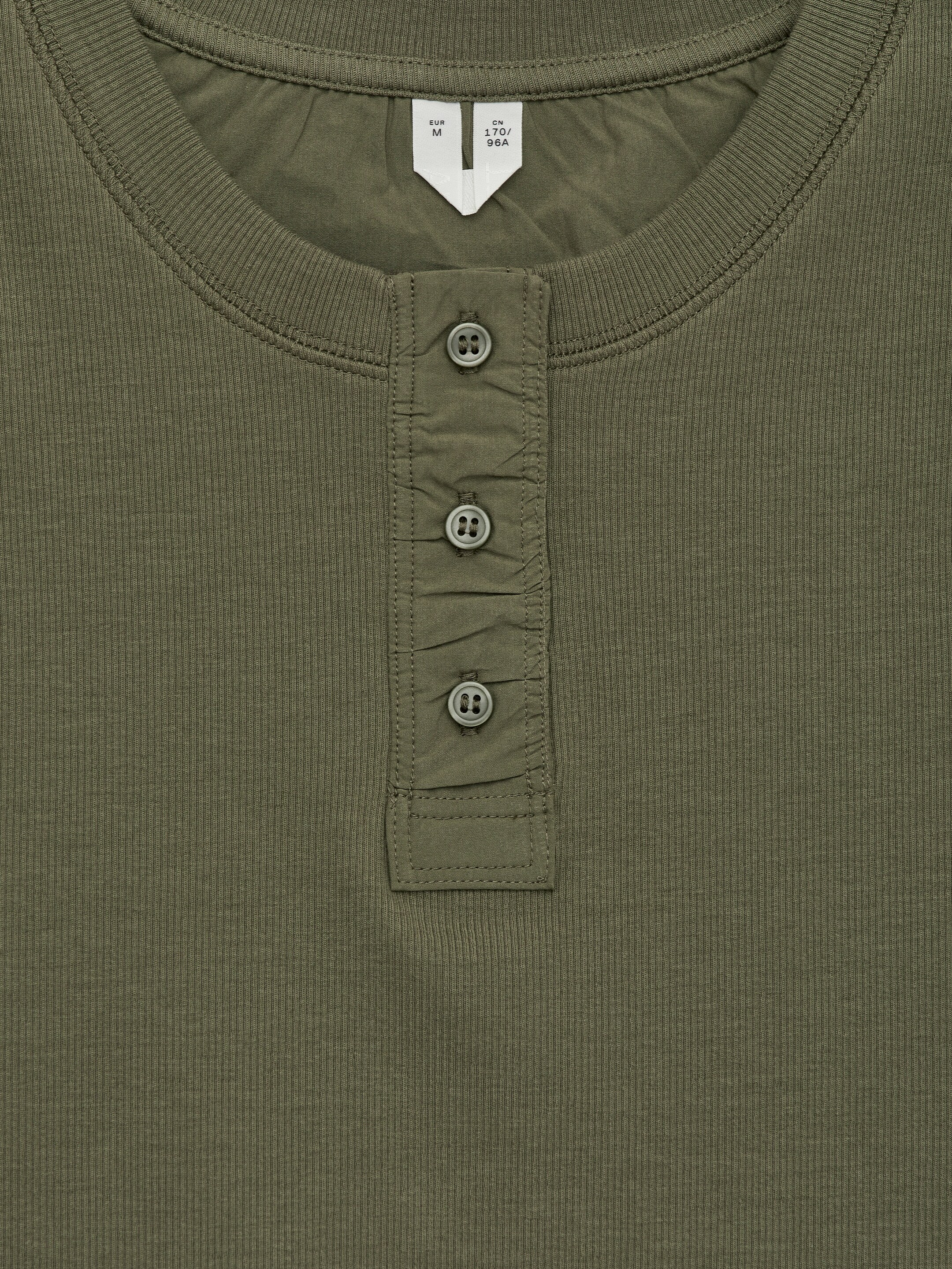 Grotere afbeelding bekijken: Geribbelde tanktop - Kakigroen - DAMES | H&M NL 2