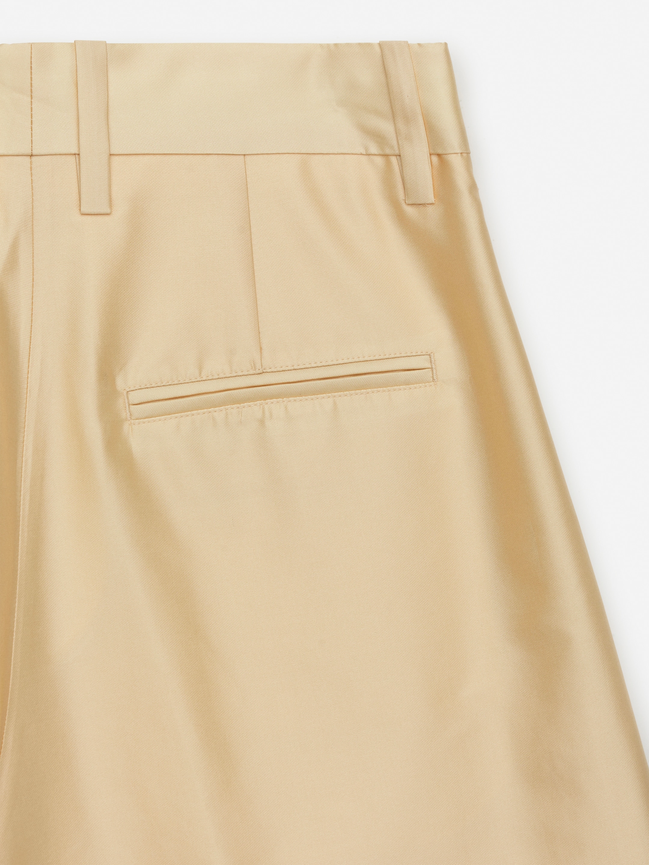 Press-Crease Shorts - Yellow - Loose fit - Women - StillMedia/DescriptiveDetail - 2