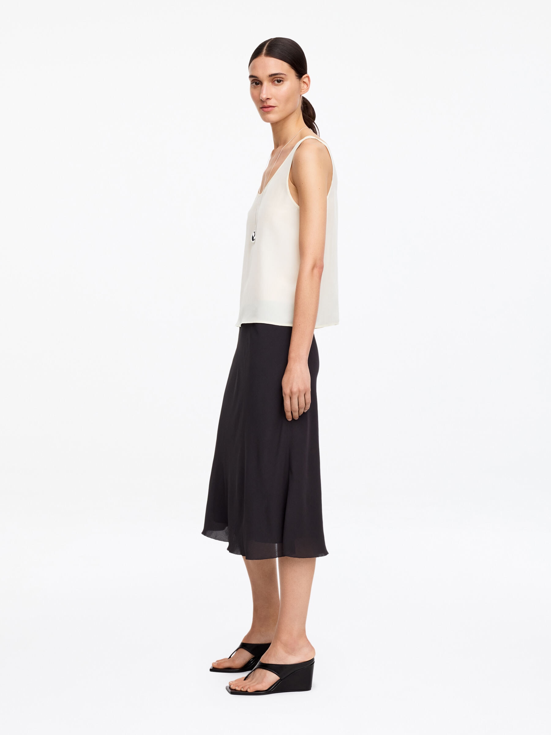 Silk Tank Top - Off White - Regular fit - Women - StillMedia/Lookbook - 3