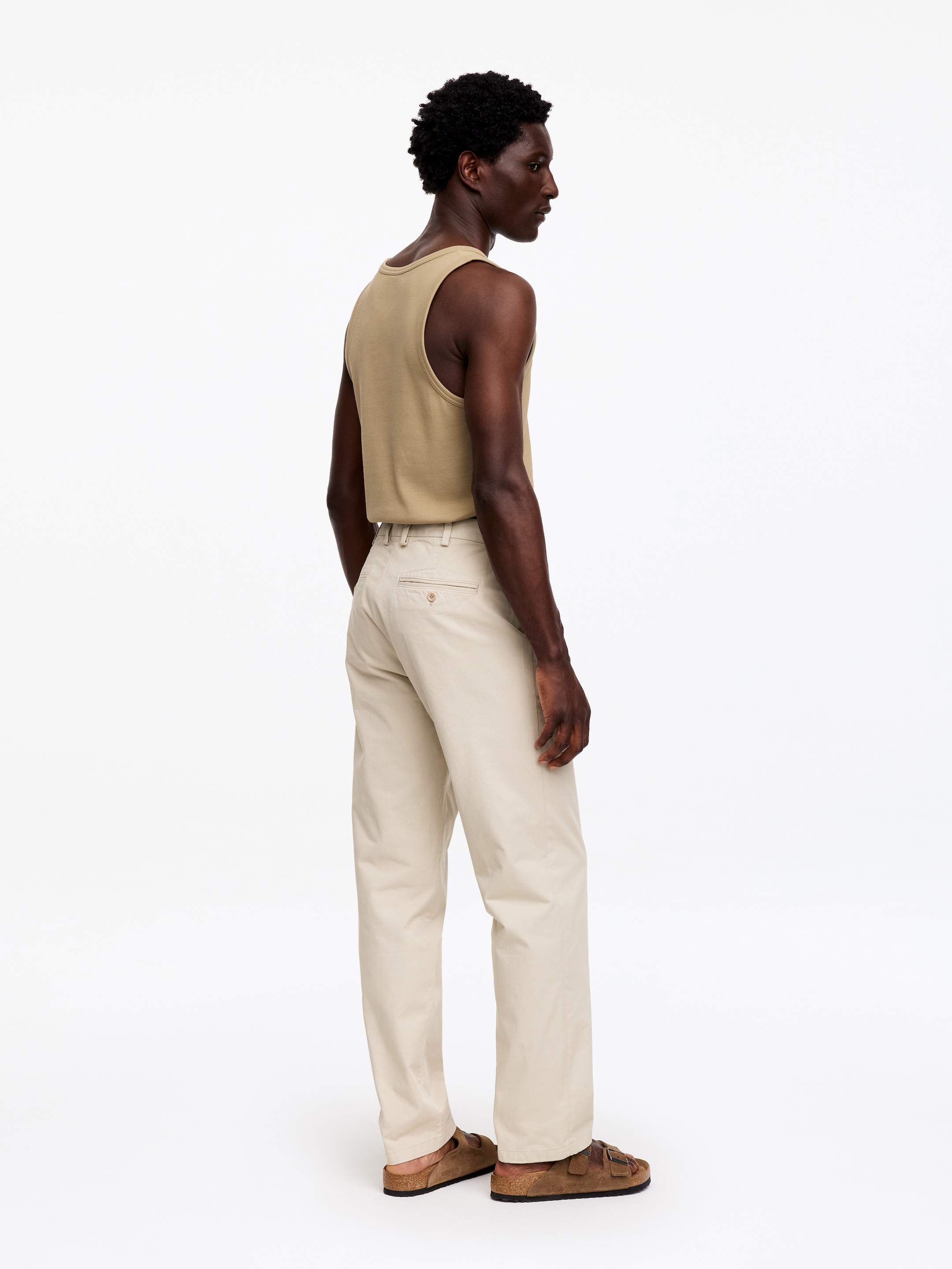 Gerade geschnittene Chino aus Baumwolle - Hellbeige - Regular Fit - Herren - StillMedia/Lookbook - 6