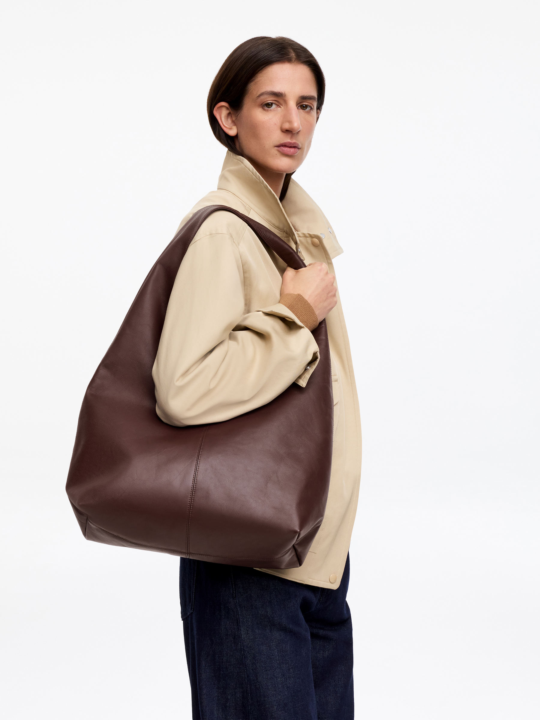Slouchy Leather Bag - Brown - Women - StillMedia/Lookbook - 7