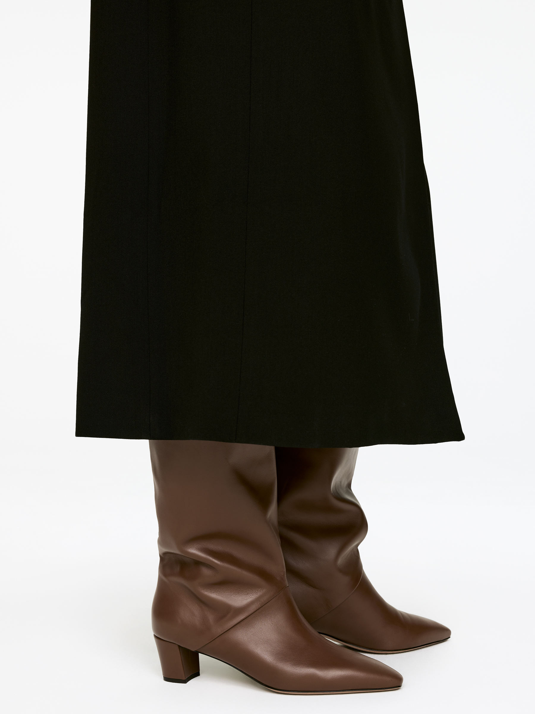 Vadlånga läderstövlar - Mörkbrun - Women - StillMedia/Lookbook - 8