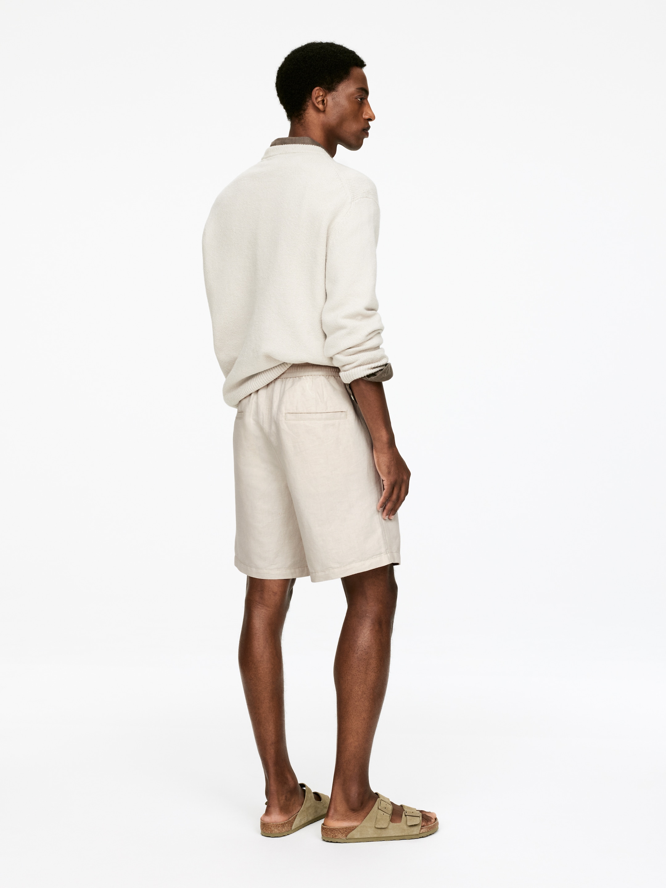 Visualizza immagine più grande: Shorts in cotone e lino con coulisse - Beige chiaro - UOMO | H&M IT 3