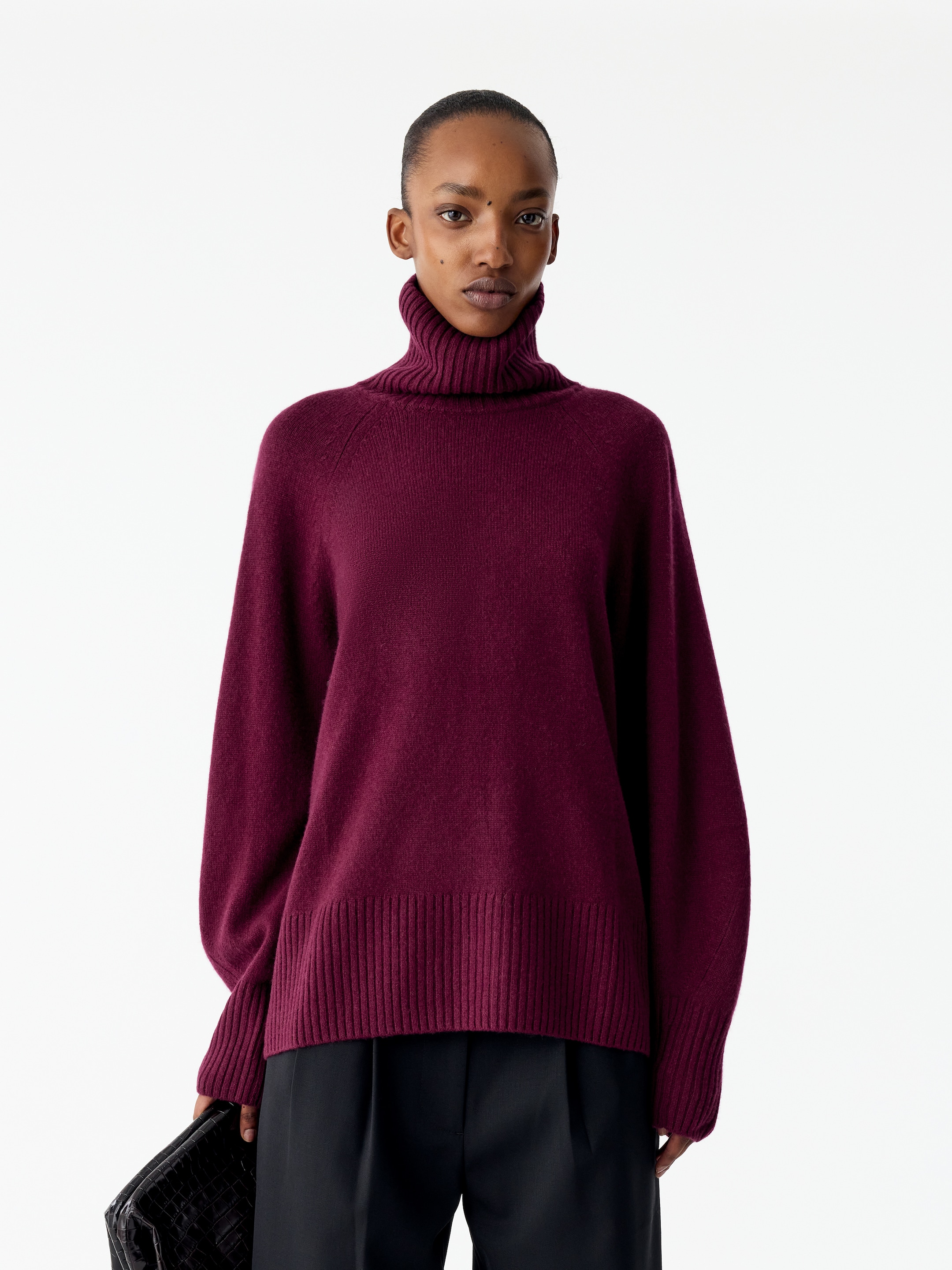 Maglione a collo alto in puro cashmere - Rosso scuro - Loose fit - women - StillMedia/Lookbook - 8