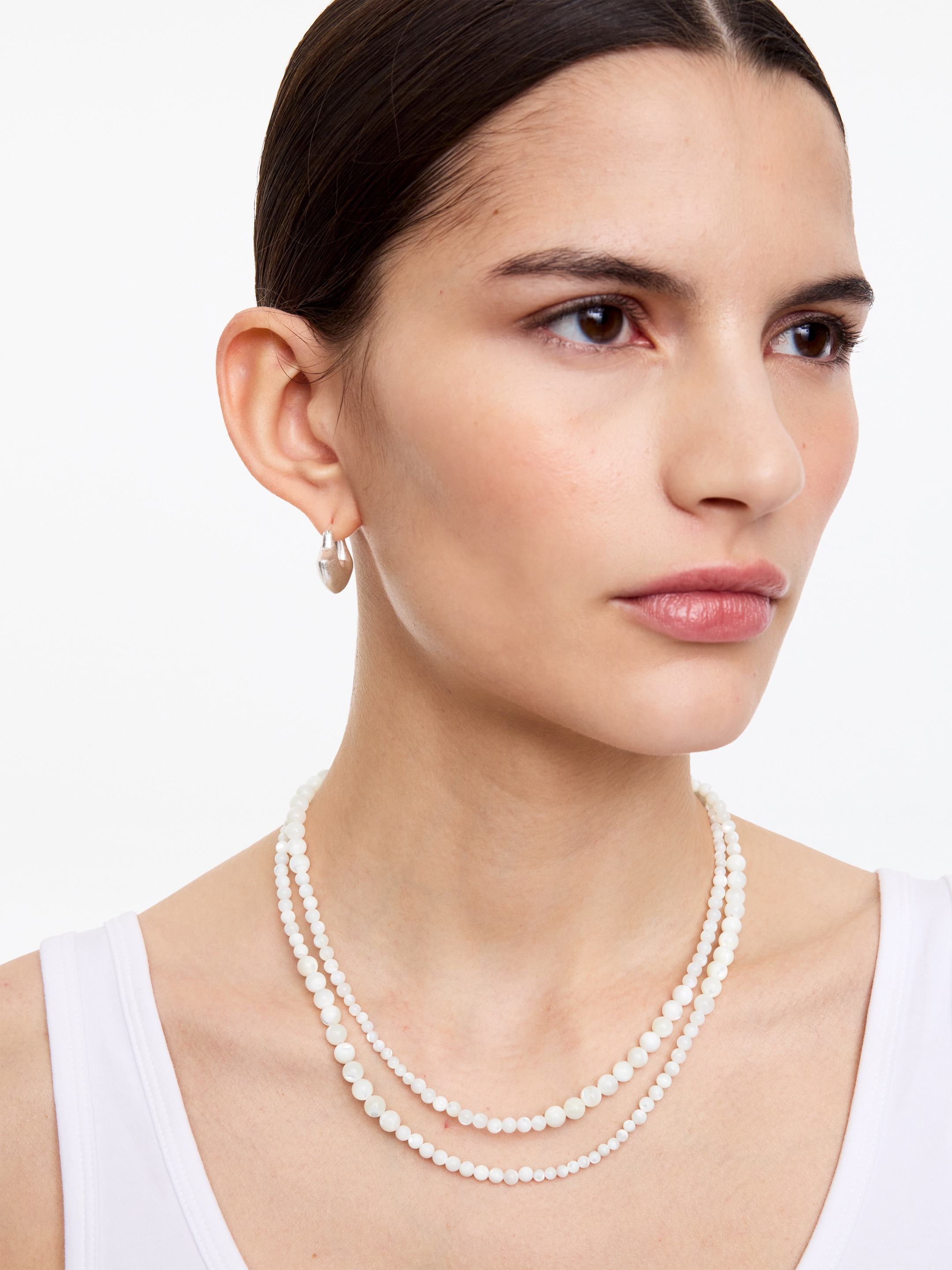 Mother-of-Pearl Beaded Necklace - Off White - Women - StillMedia/Lookbook - 4