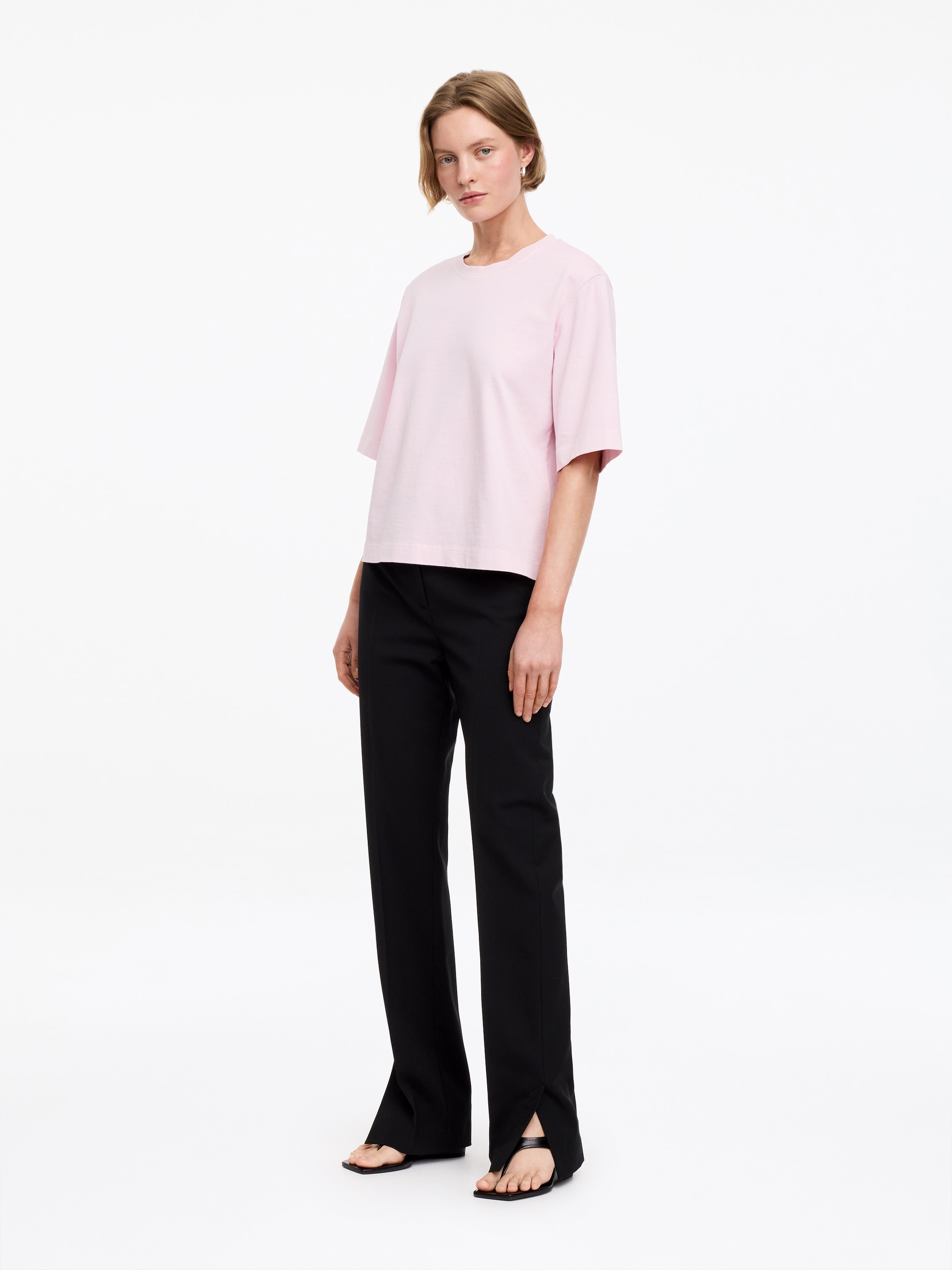 Signature Boxy T-Shirt - Pink - Relaxed fit - Women - StillMedia/Lookbook - 6