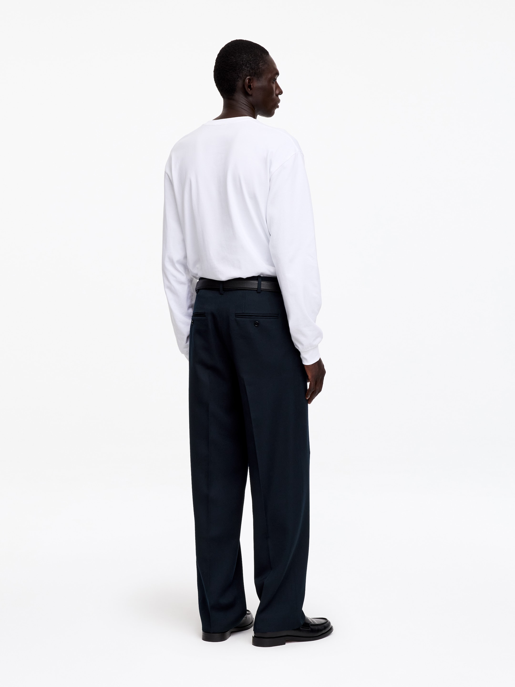Loose Fit Wool Trousers - Dark Blue - Loose fit - men - StillMedia/Lookbook - 6