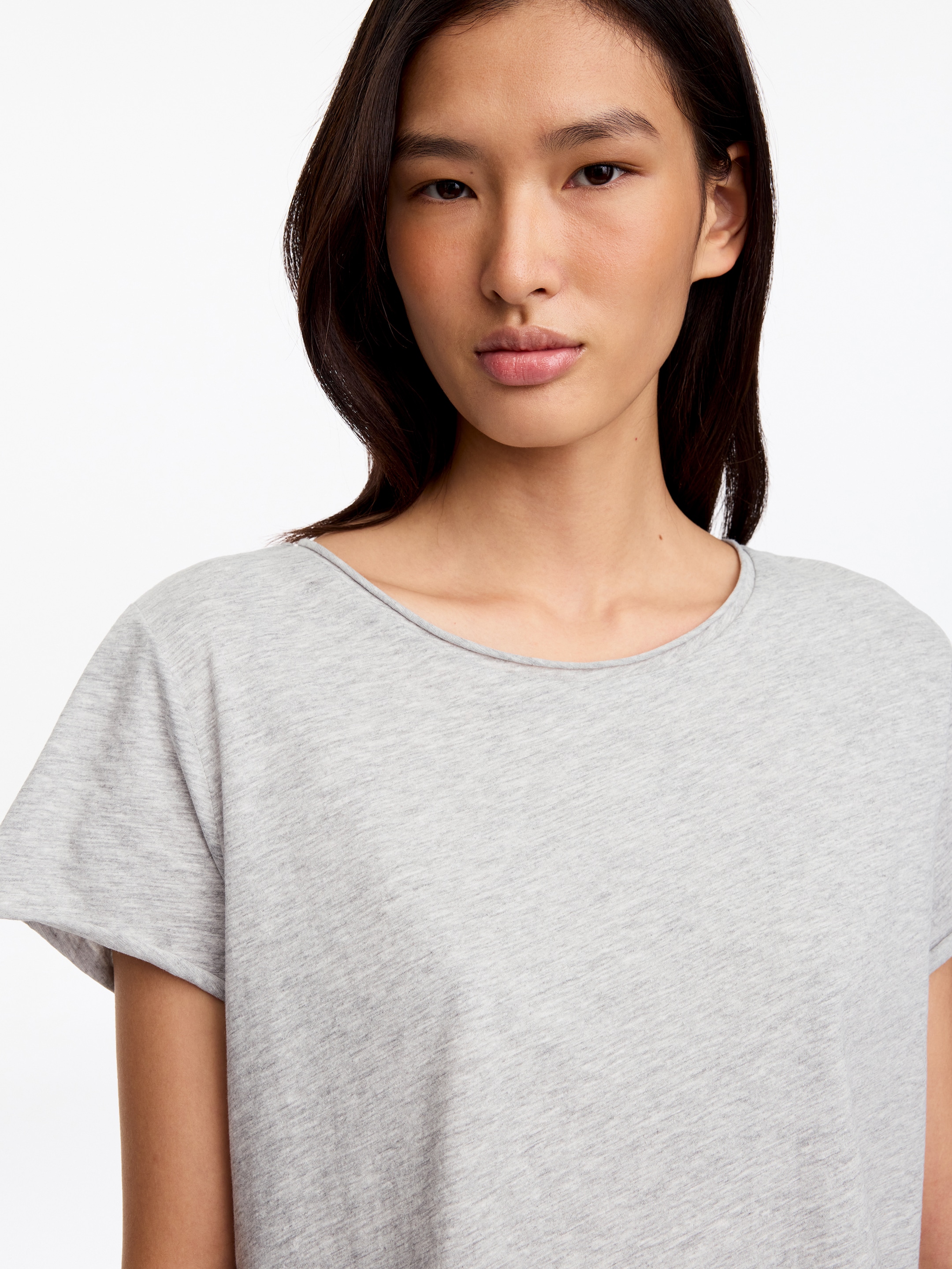T-shirt con bordo arrotolato - Grigio - Loose fit - women - StillMedia/Lookbook - 2
