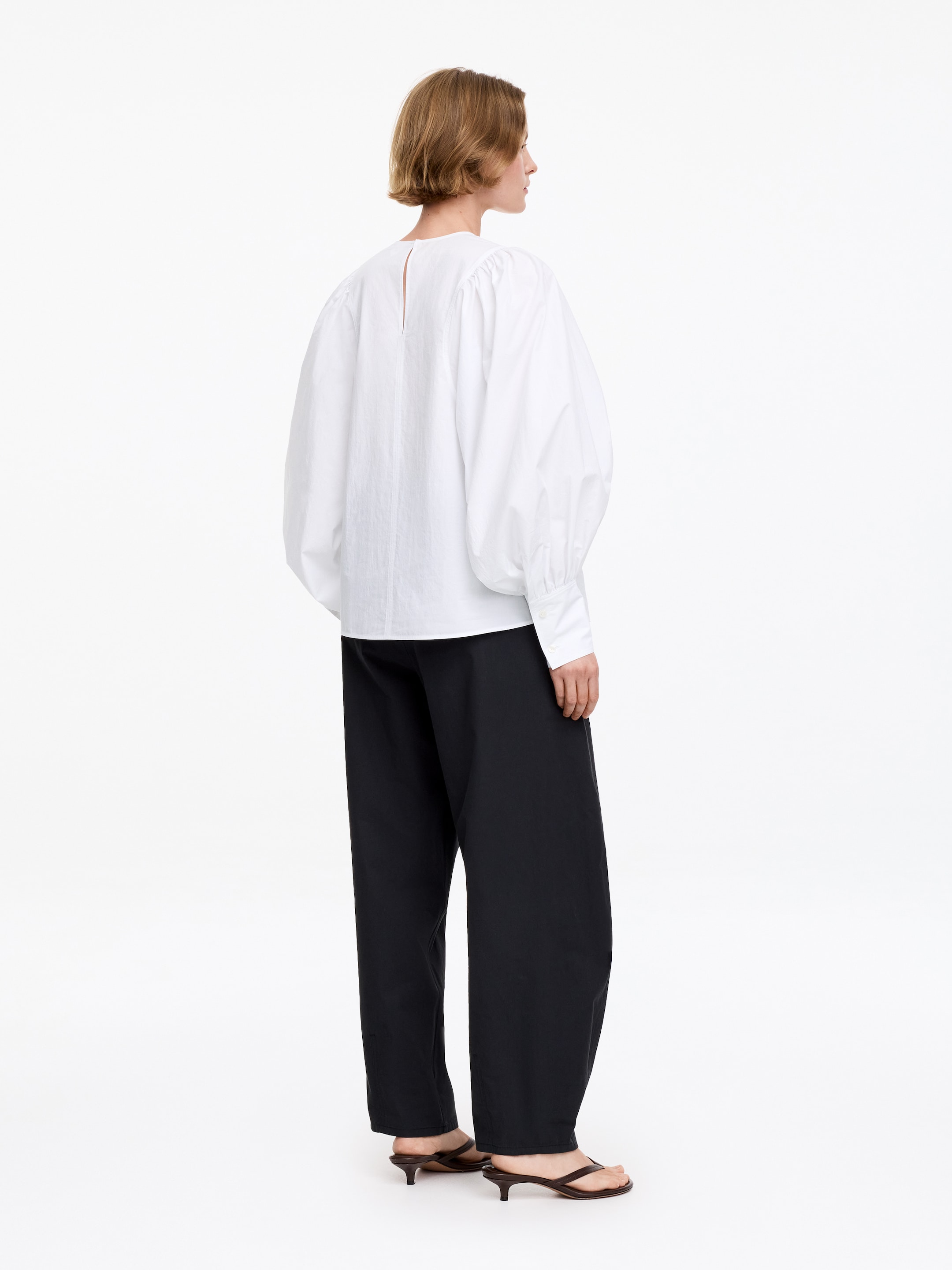 Volume-Sleeve Cotton Blouse - White - Regular fit - Women - StillMedia/Lookbook - 3