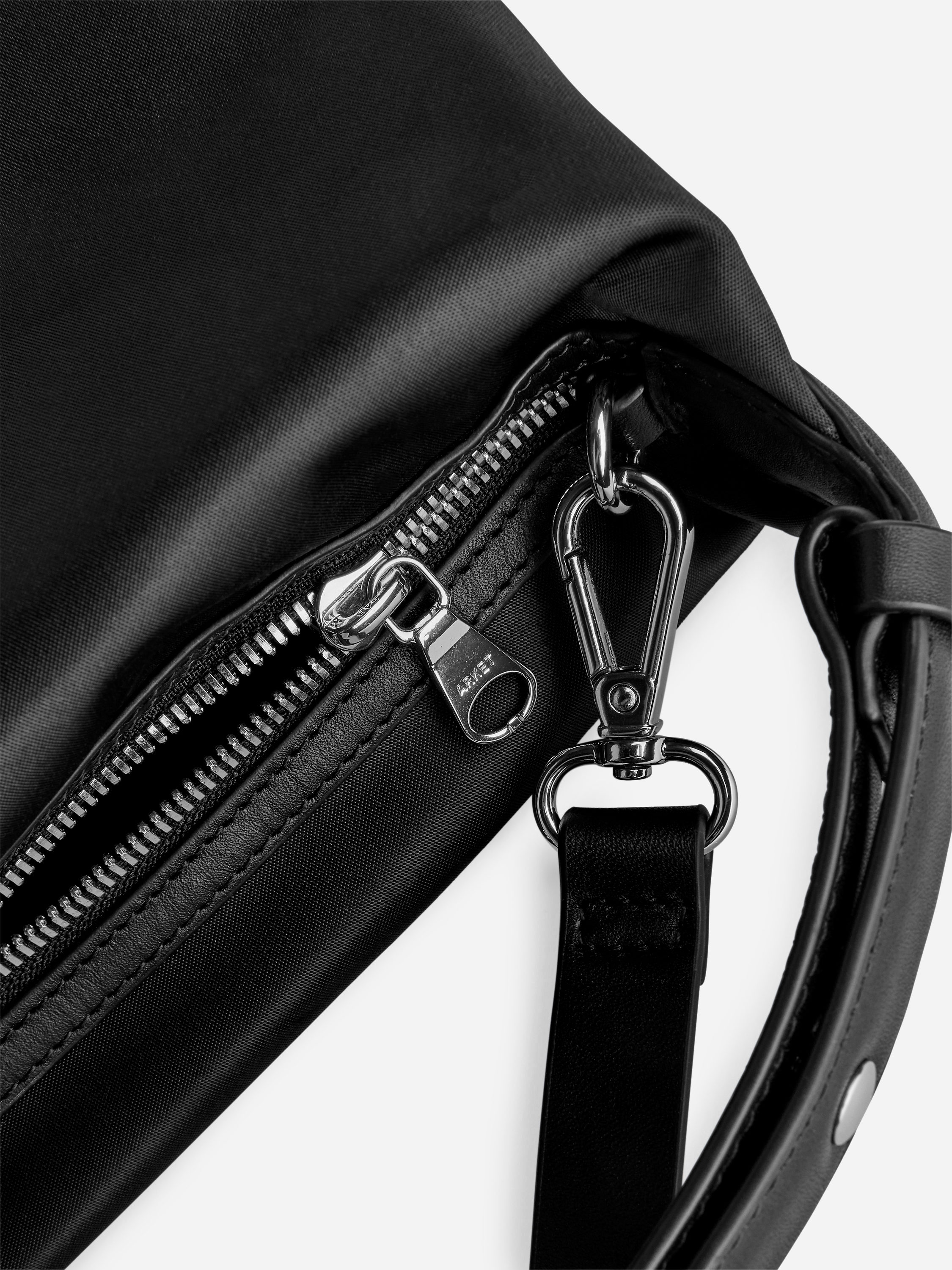 Leather-Detailed Crossbody Bag – Black – Women – ARKET NO