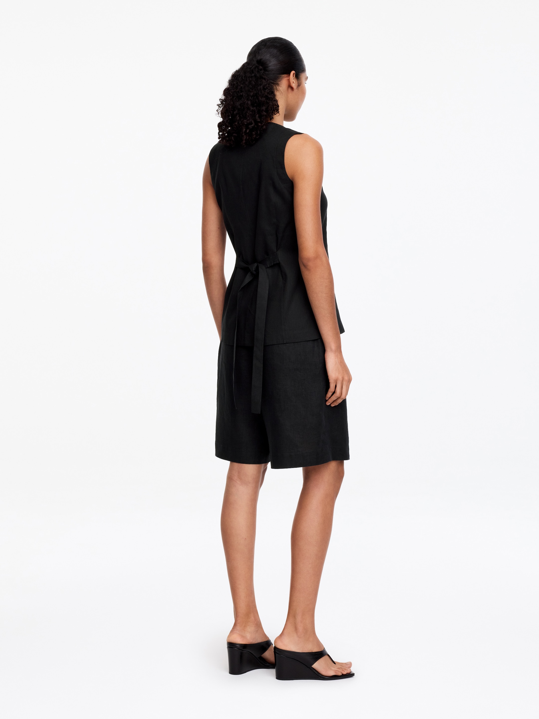 Linen-Blend Waistcoat - Black - Regular fit - Women - StillMedia/Lookbook - 13