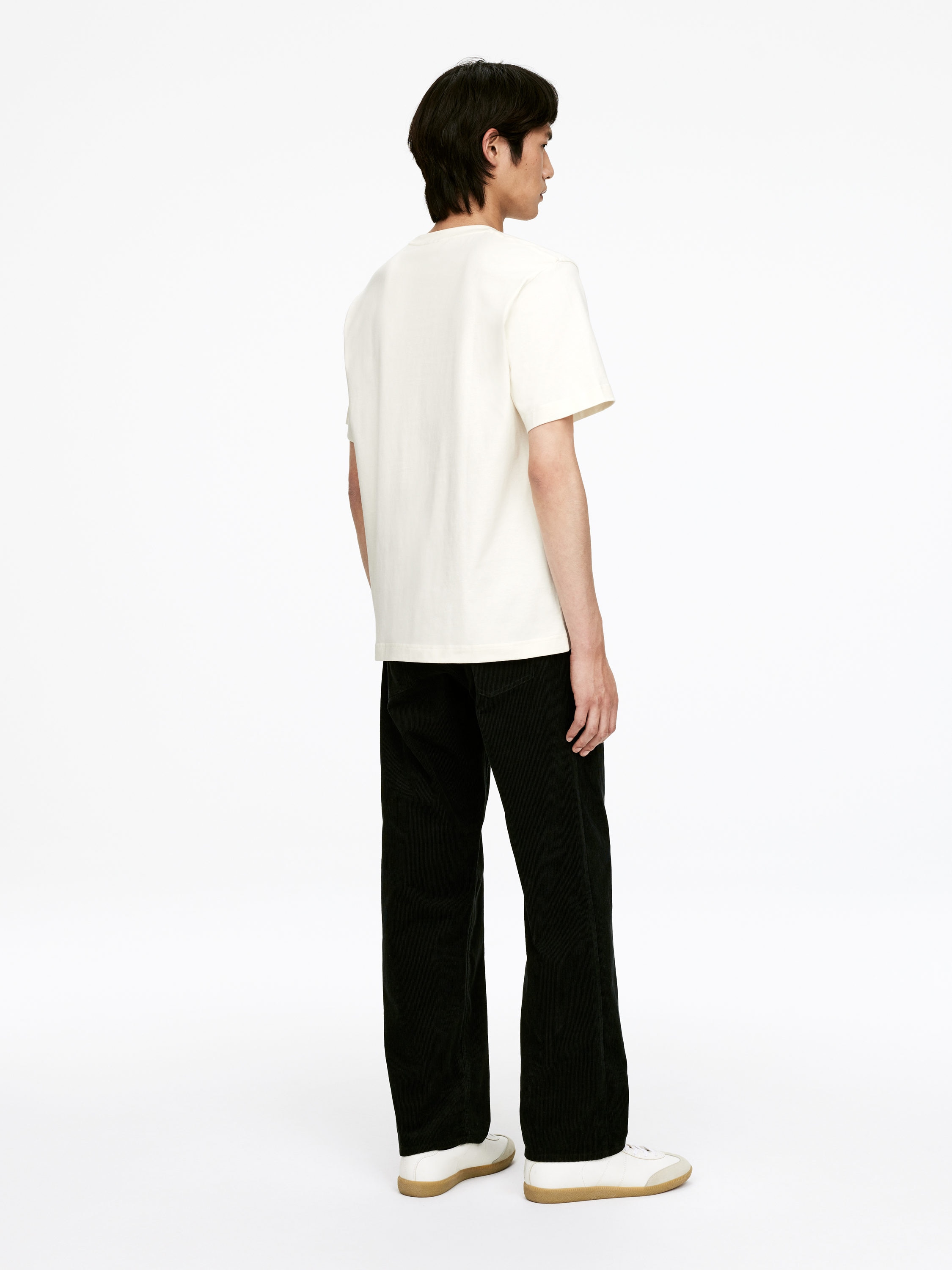 220 GSM Relaxed T-Shirt - Off White - Regular fit - Men - StillMedia/Lookbook - 52