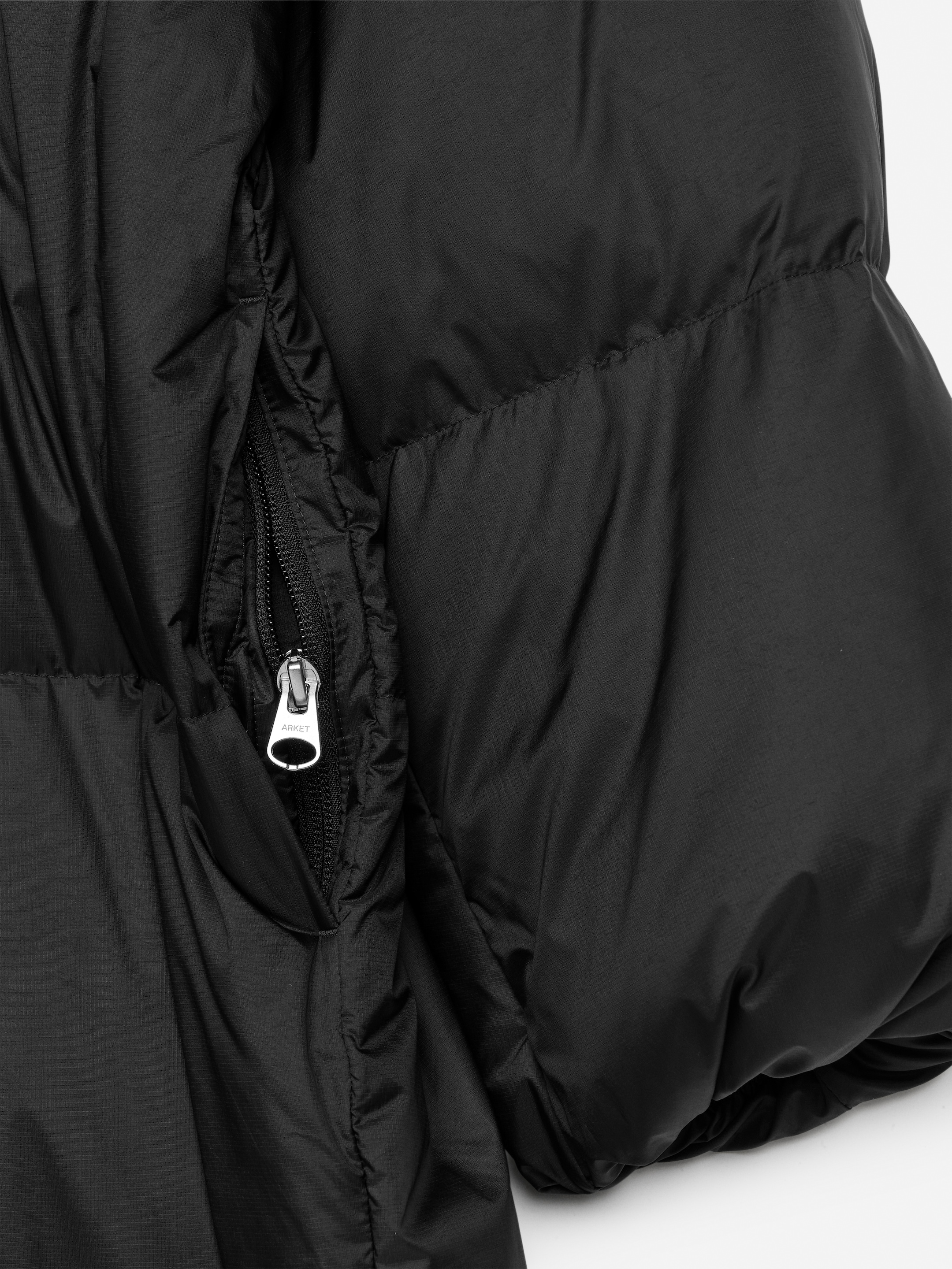 Dunkappa i Upcycled Down - Svart - Regular fit - Women - StillMedia/DescriptiveDetail - 4