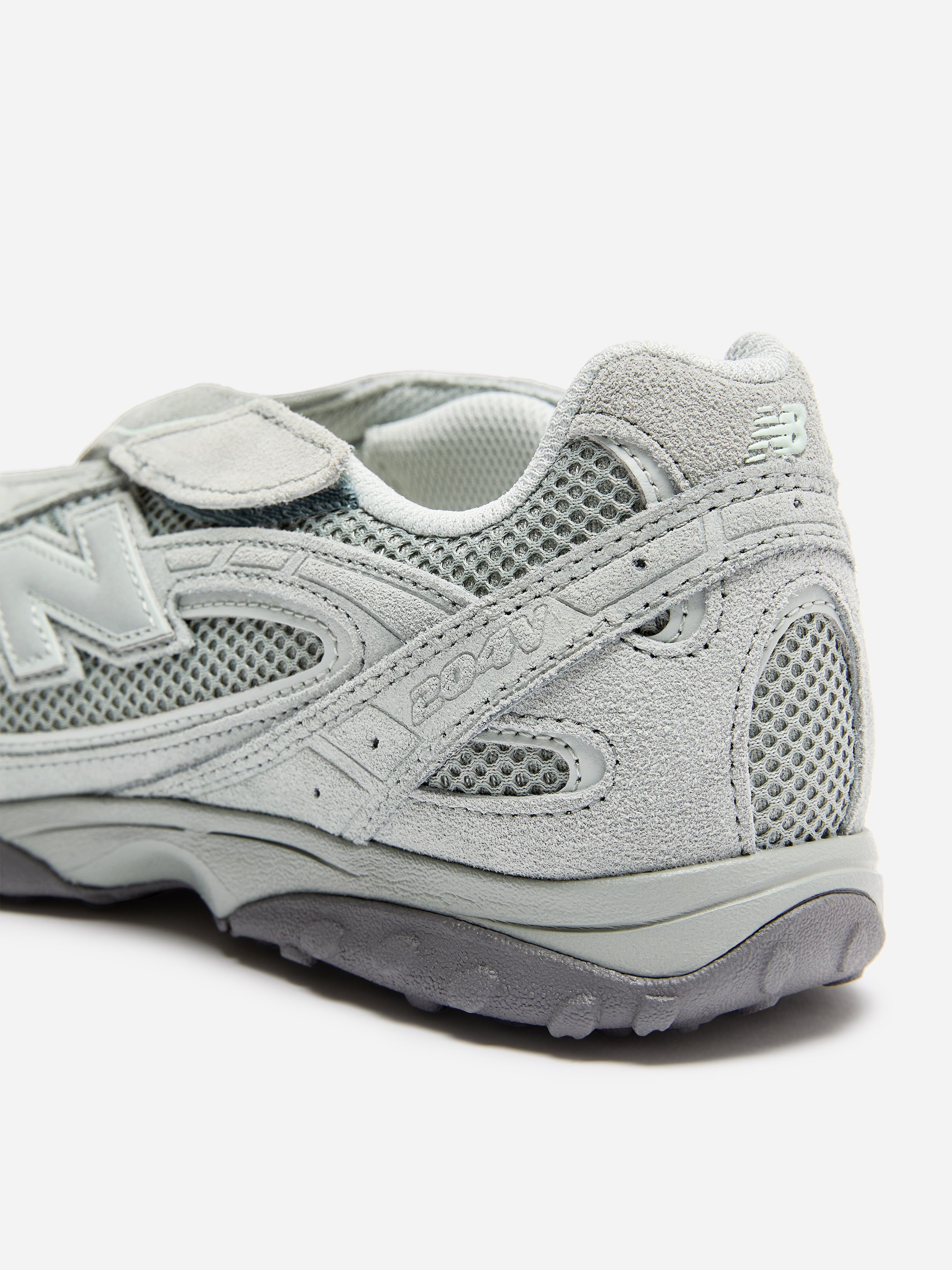 New Balance 204V trainers - Light green - women - StillMedia/DescriptiveDetail - 3
