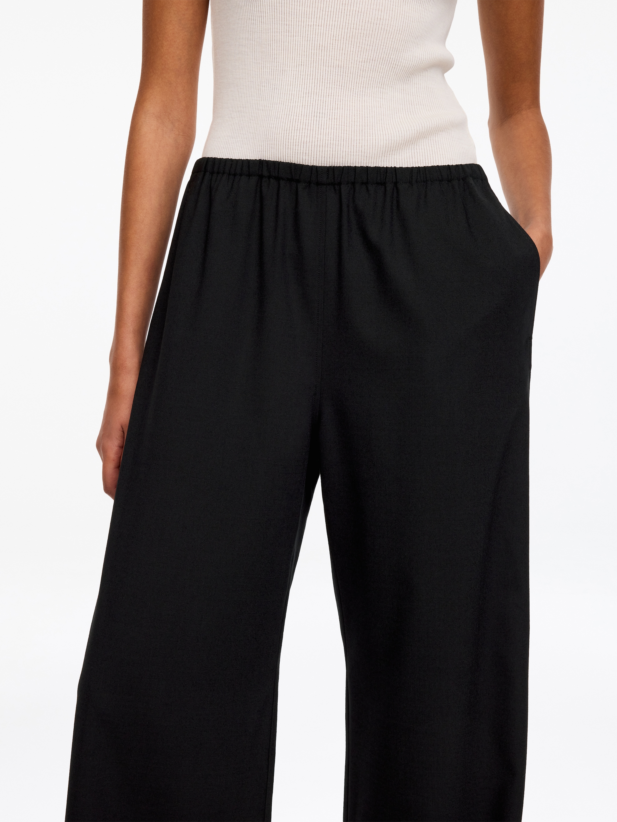 Wool-blend Flannel Trousers - Black - Regular fit - women - StillMedia/Lookbook - 2