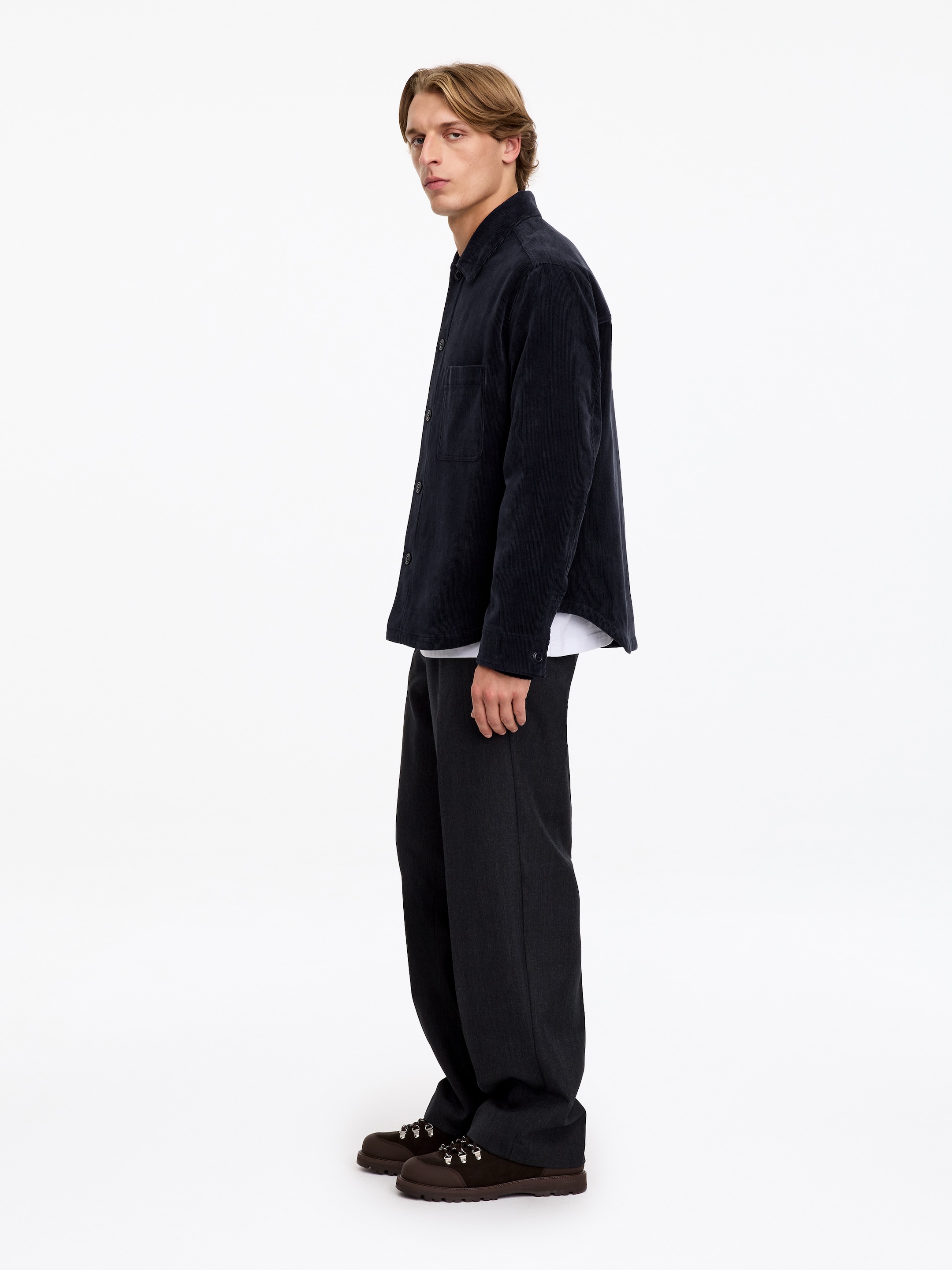 Needlecord Overshirt - Dark Navy - Regular fit - men - StillMedia/Lookbook - 4