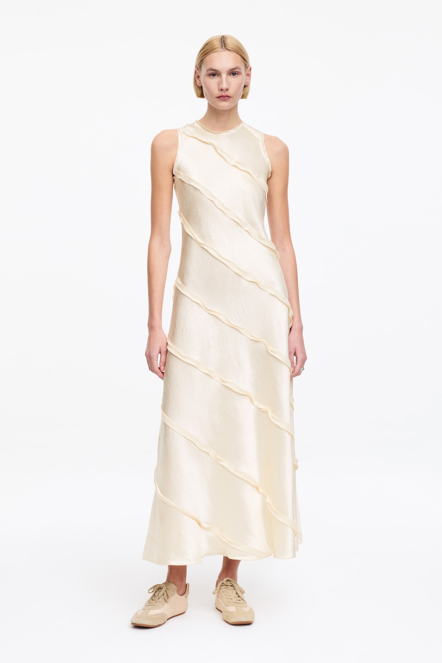 Volangkjole i sateng - Offwhite/Dark Blue - 1