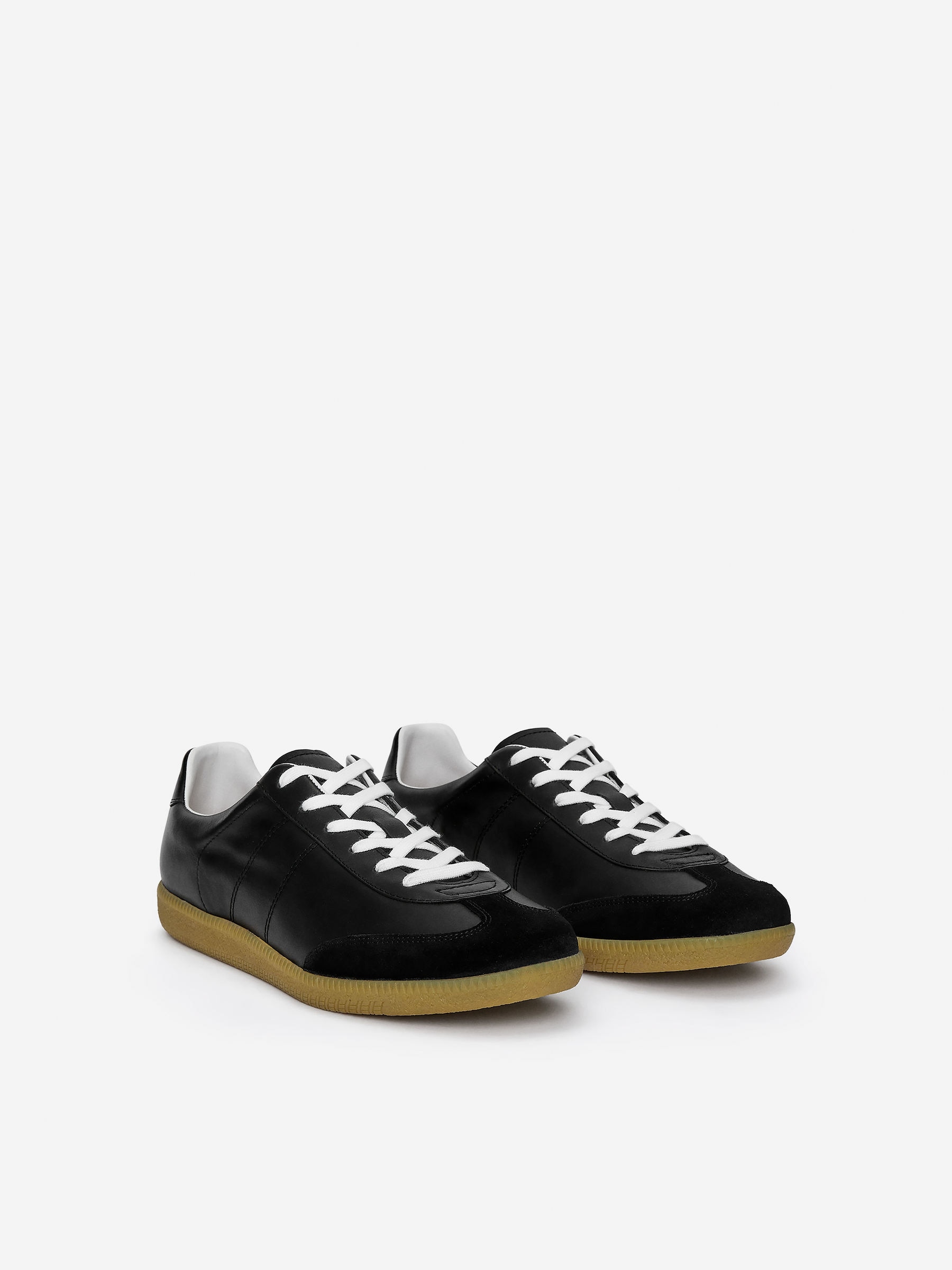 Leather Trainers - Black - Men - StillMedia/DescriptiveStillLife - 5