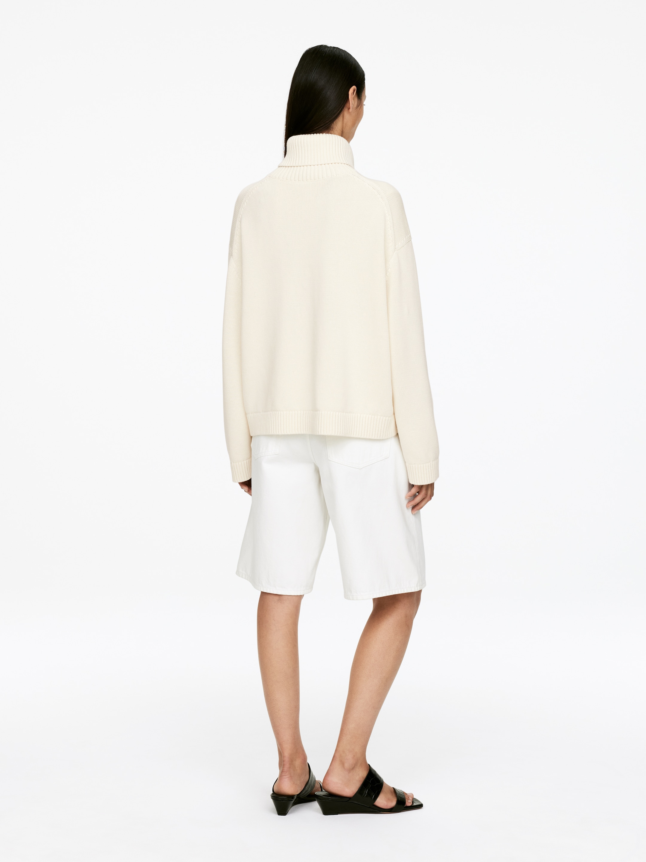 Vezi imaginea mai mare: Pulover cu guler înalt - Bej deschis - FEMEI | H&M RO 2