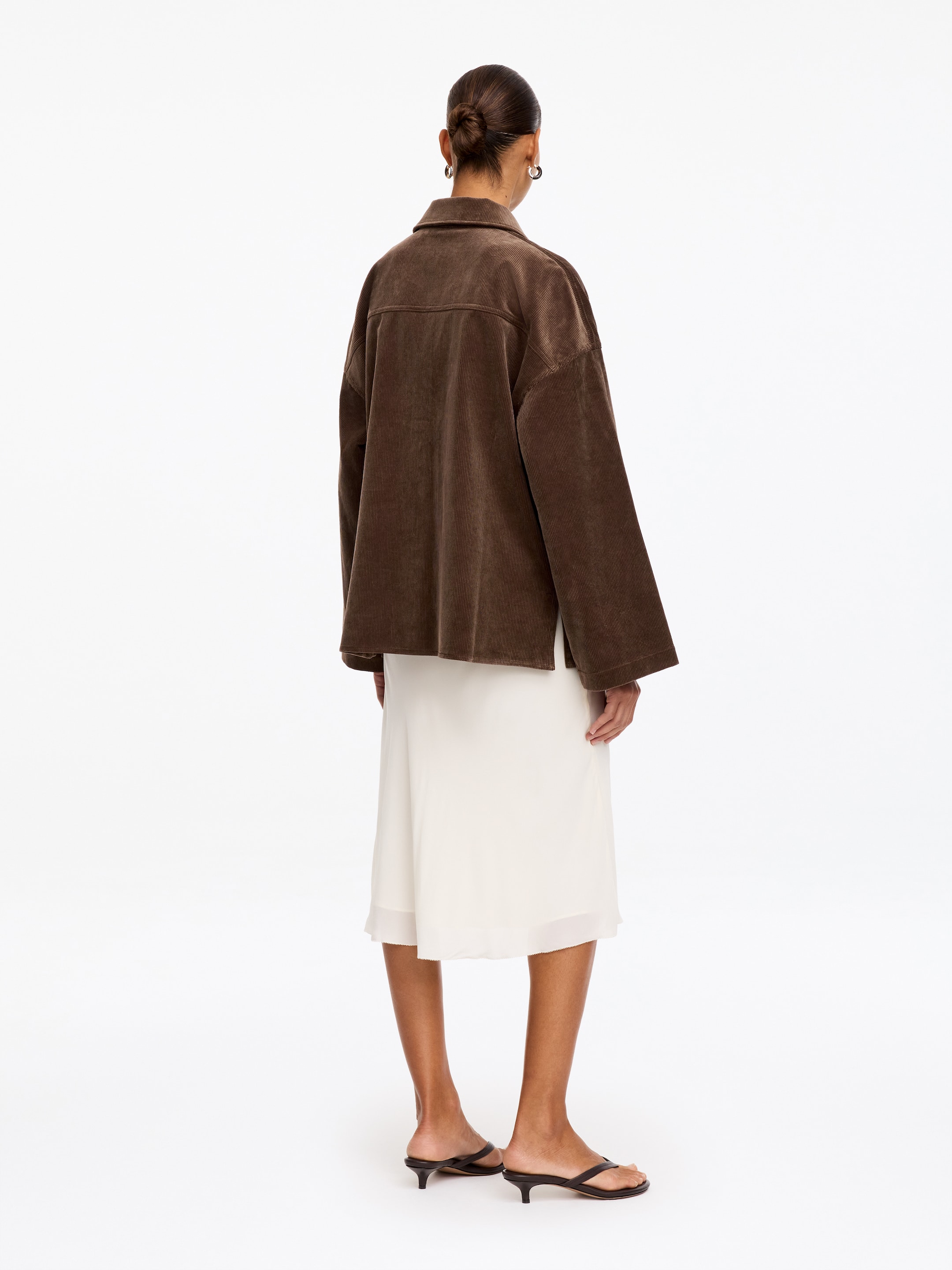 Relaxed Corduroy Overshirt - Dark Mole - Loose fit - women - StillMedia/Lookbook - 2