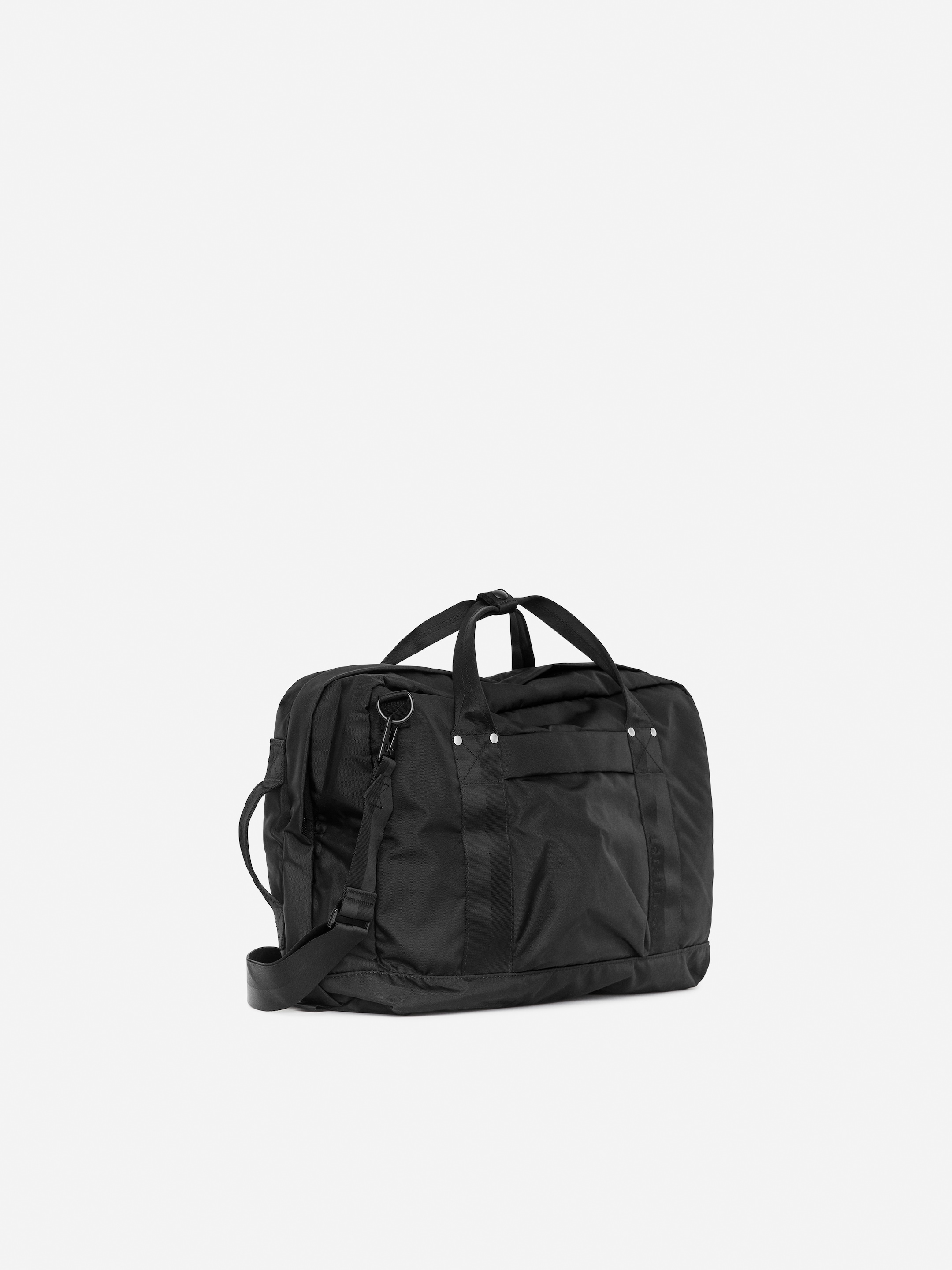 24-Hour Duffle Bag - Black - Travel - StillMedia/DescriptiveStillLife - 26
