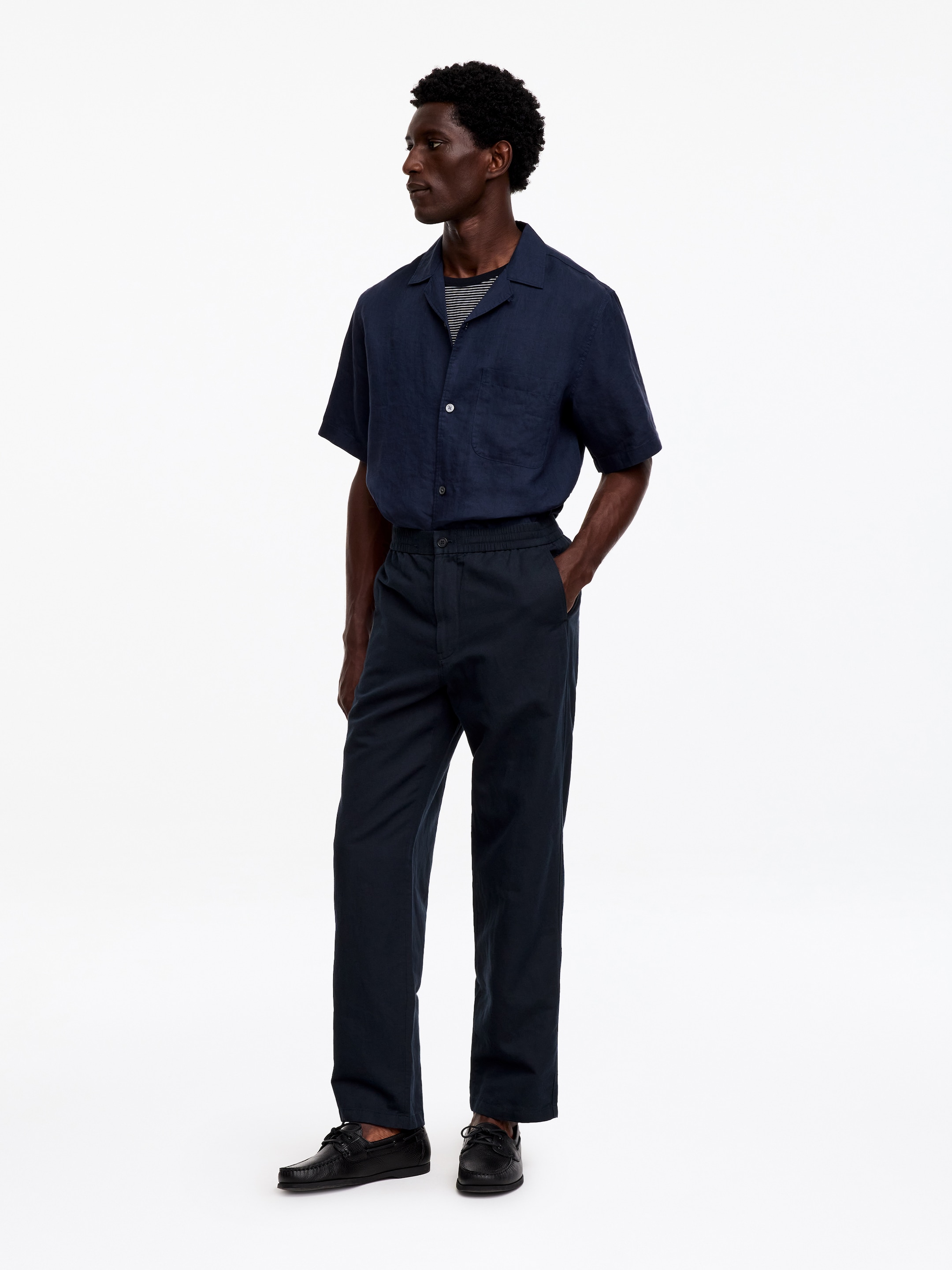 Linen Blend Trousers - Dark Blue - Relaxed fit - men - StillMedia/Lookbook - 12