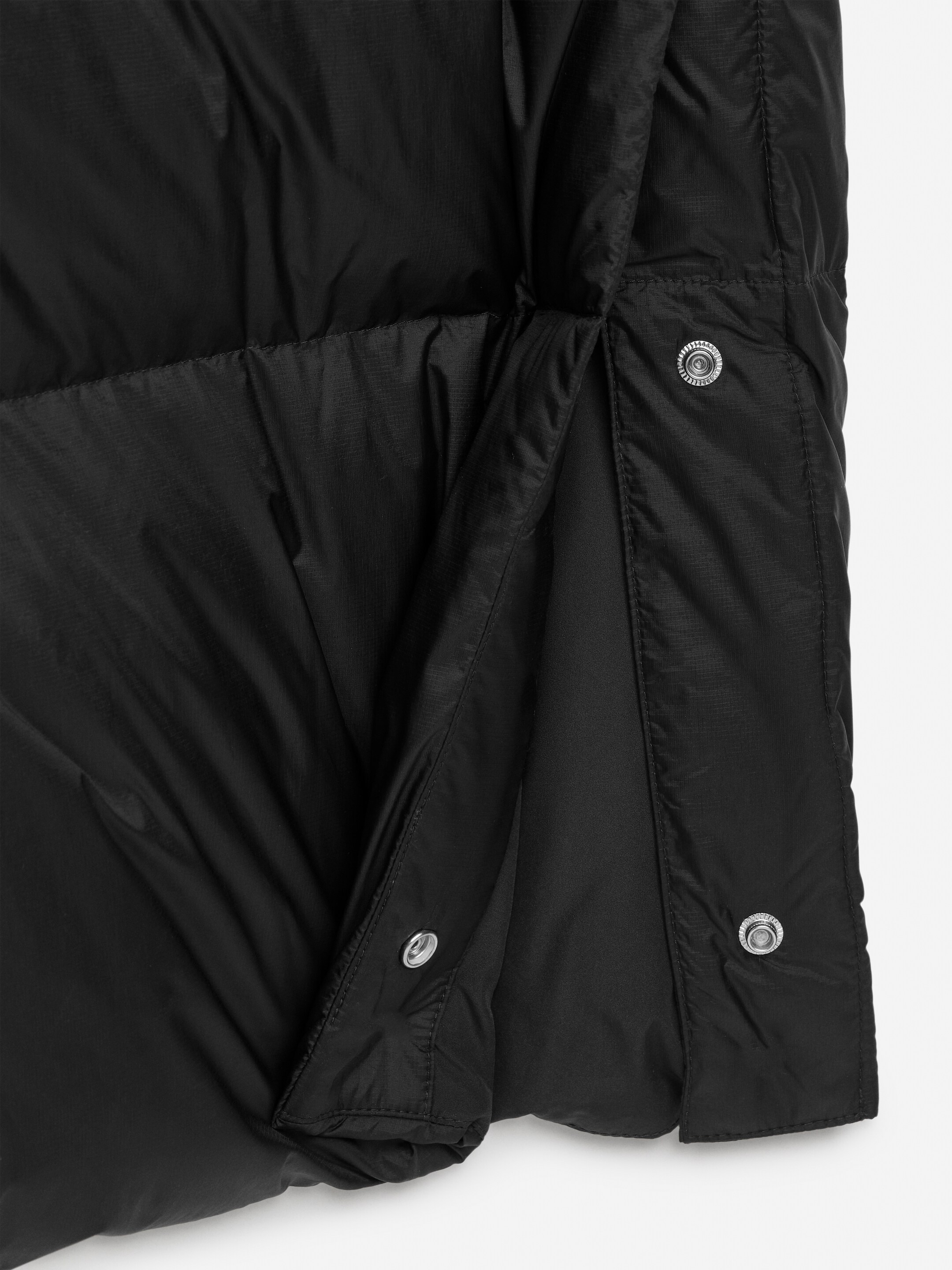 Visa större bild: Lång dunkappa, Upcycled Down - Svart - DAM | H&M FI 6