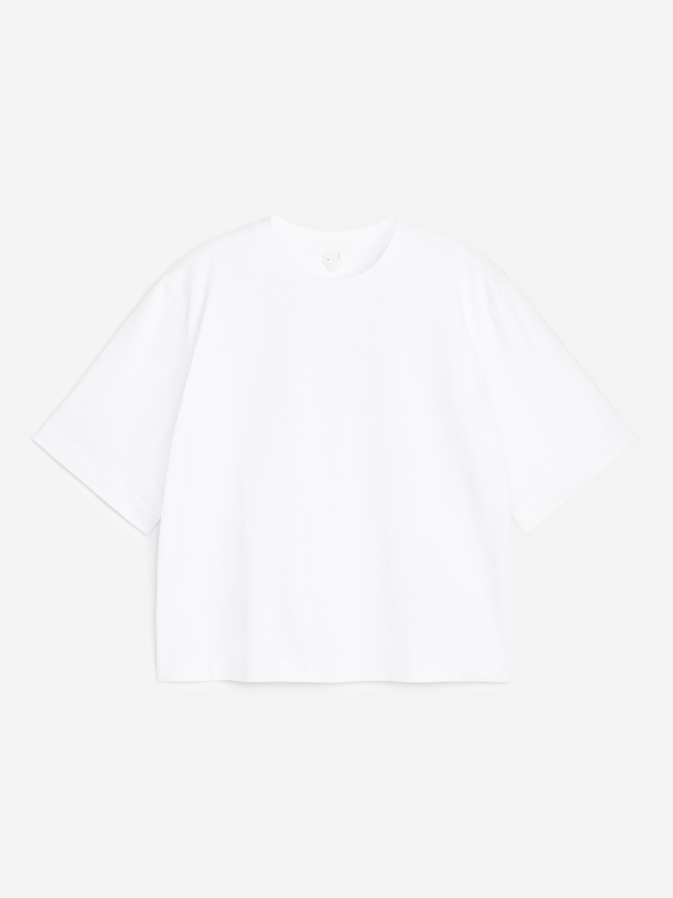 Signature Boxy T-Shirt - White - Relaxed fit - Women - StillMedia/DescriptiveStillLife - 16