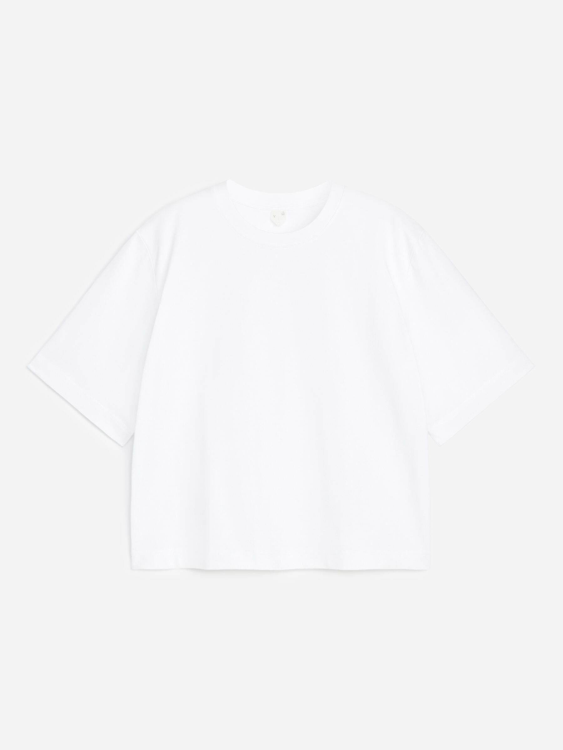 Signature Boxy T-Shirt - White - Relaxed fit - Women - StillMedia/DescriptiveStillLife - 16