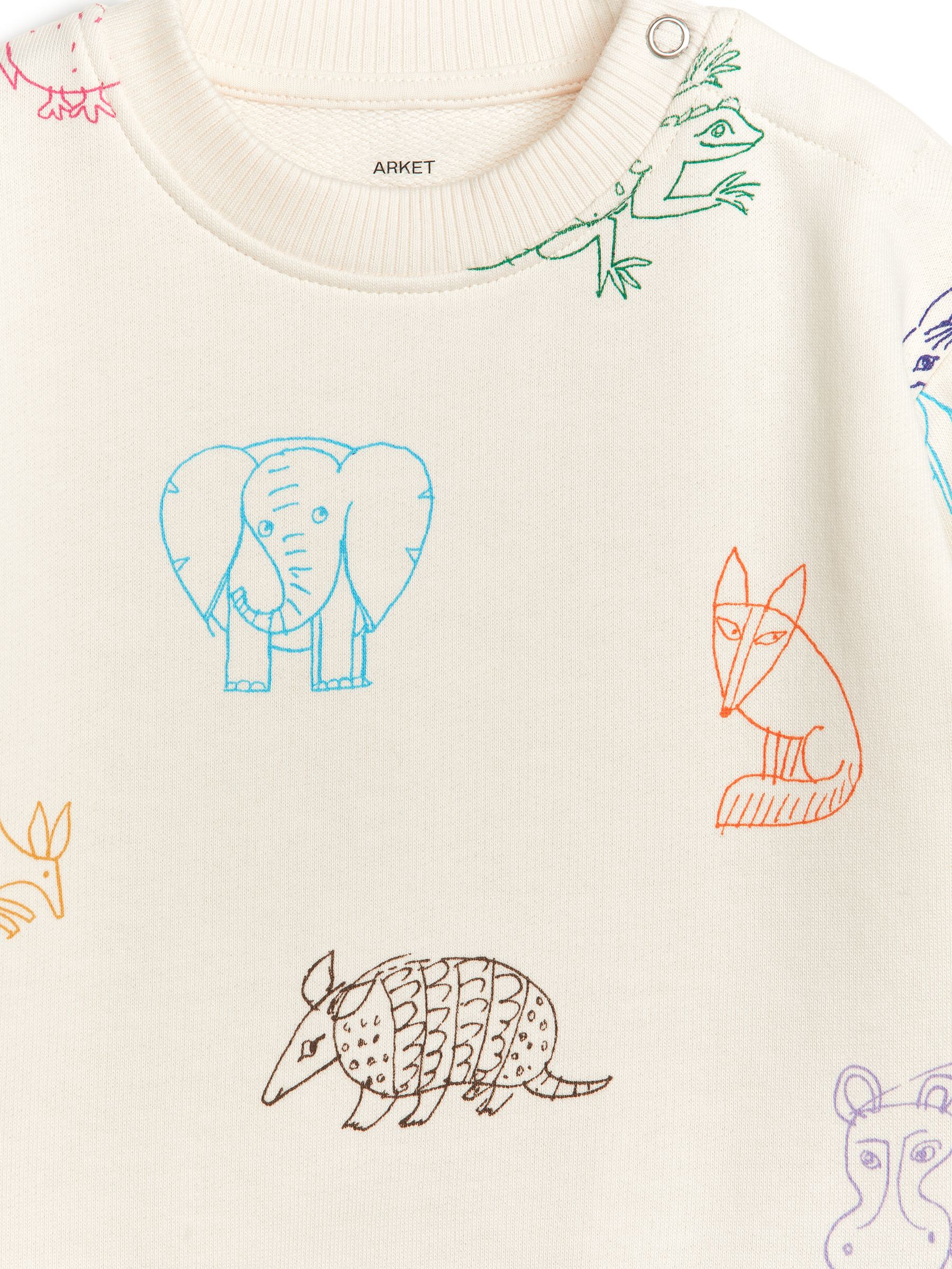 Sudadera estampada de ARKET and Lisa Larson - Blanco roto - Corte estándar - Children - StillMedia/DescriptiveDetail - 3