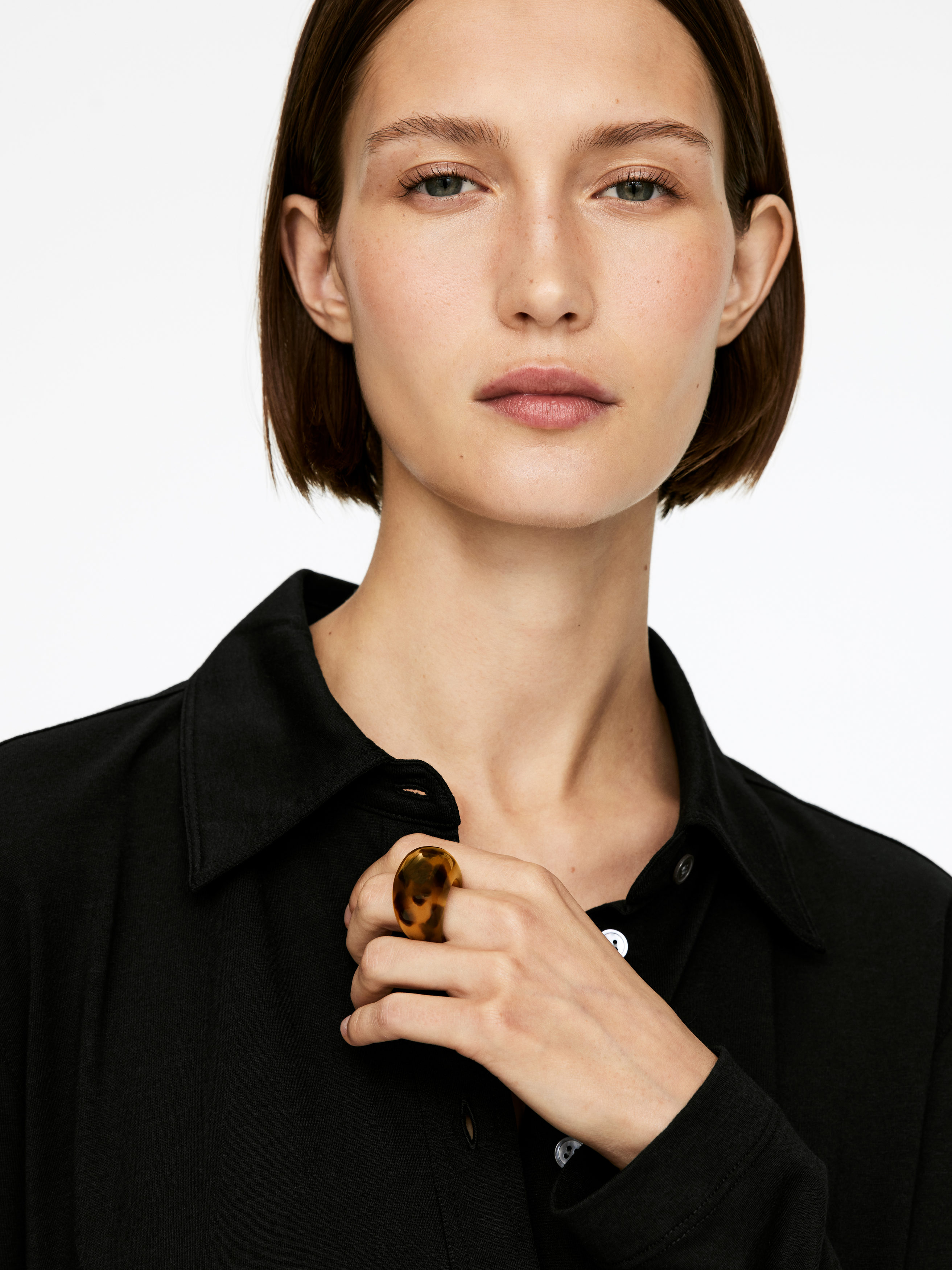 Chunky Ring - Tortoise/Brown - Women - StillMedia/Lookbook - 2