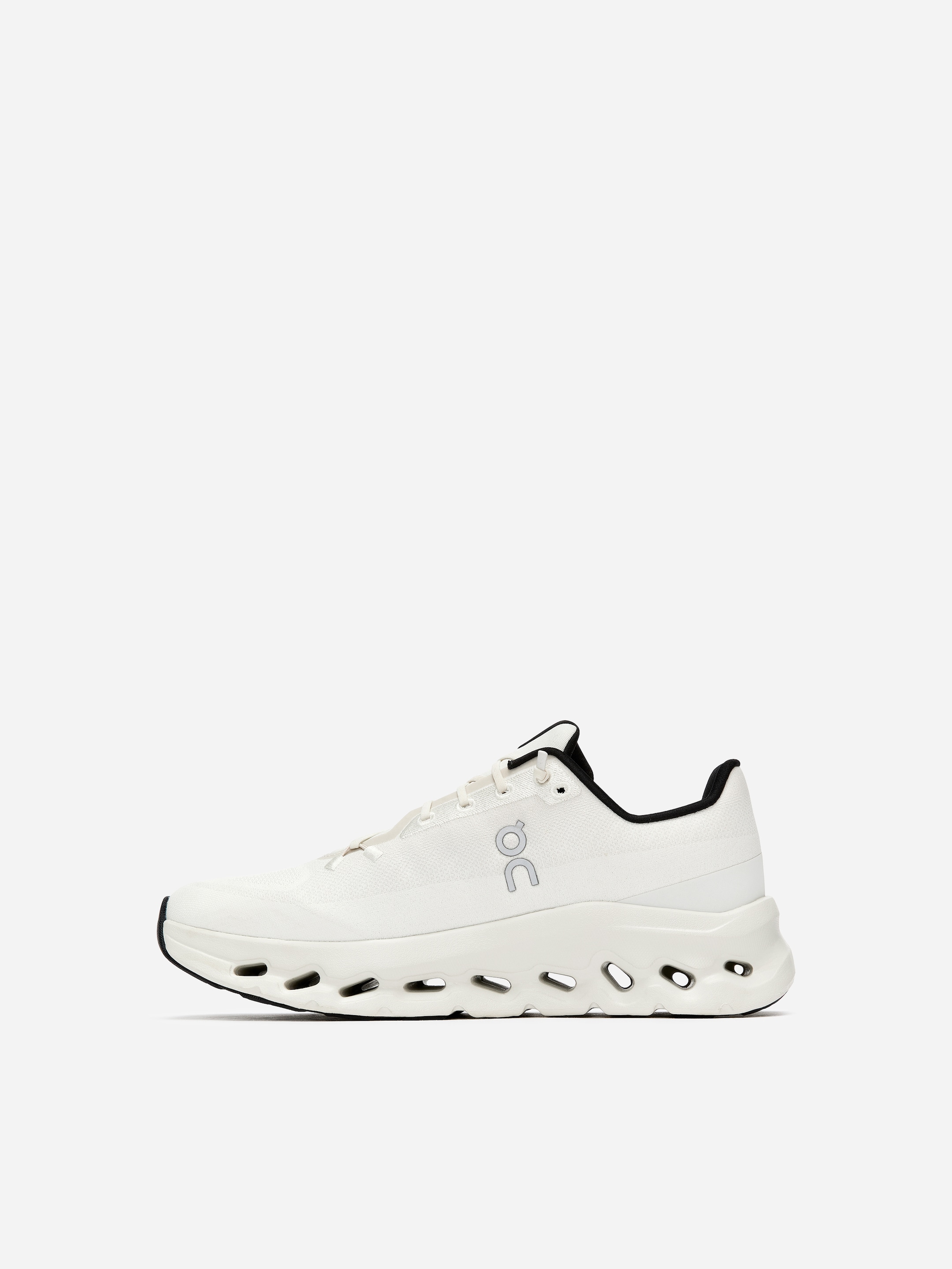 On Cloudtilt - White - Men - StillMedia/DescriptiveStillLife - 3