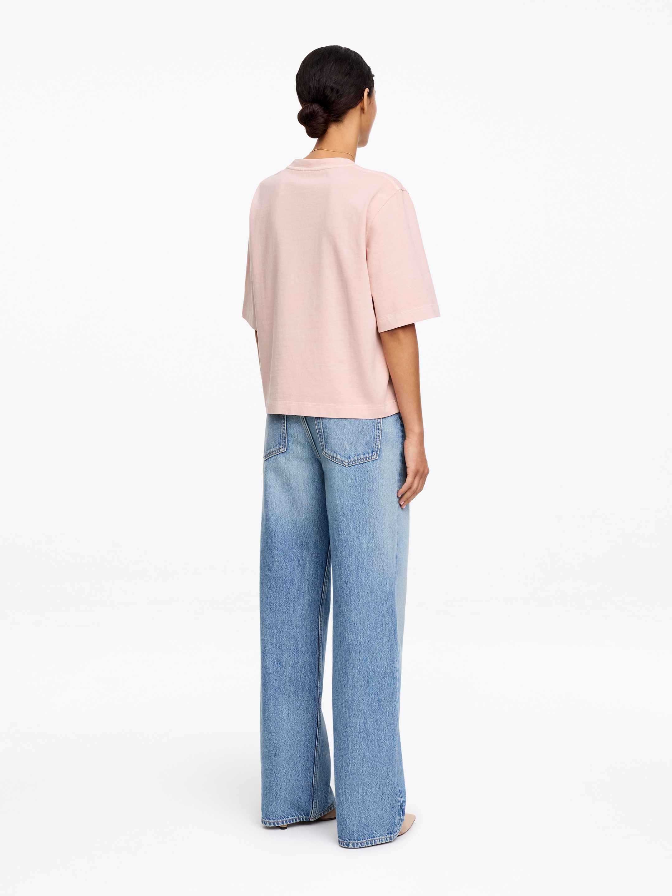 Signature Boxy T-Shirt - Washed Pink - Relaxed fit - Women - StillMedia/Lookbook - 2