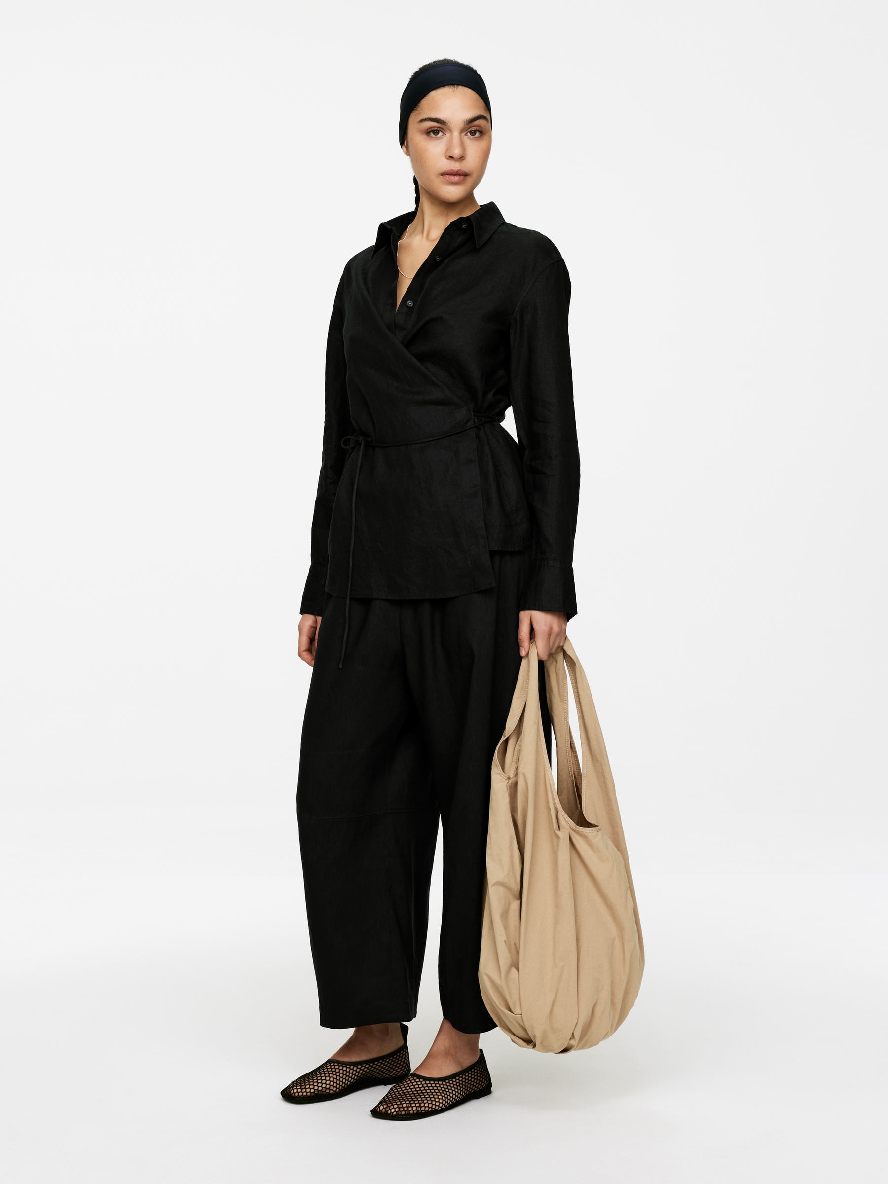 Wrap Linen Shirt - Black - Slim fit - Women - StillMedia/Lookbook - 3
