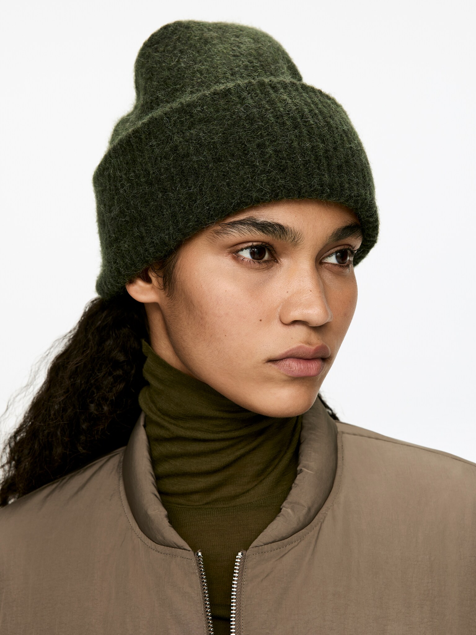 Beanie aus Alpaka- und Merinowolle - Grün/Beige/Rot/Schwarz/Rot/Lila/Dunkelgrau/Dunkelblau - 1