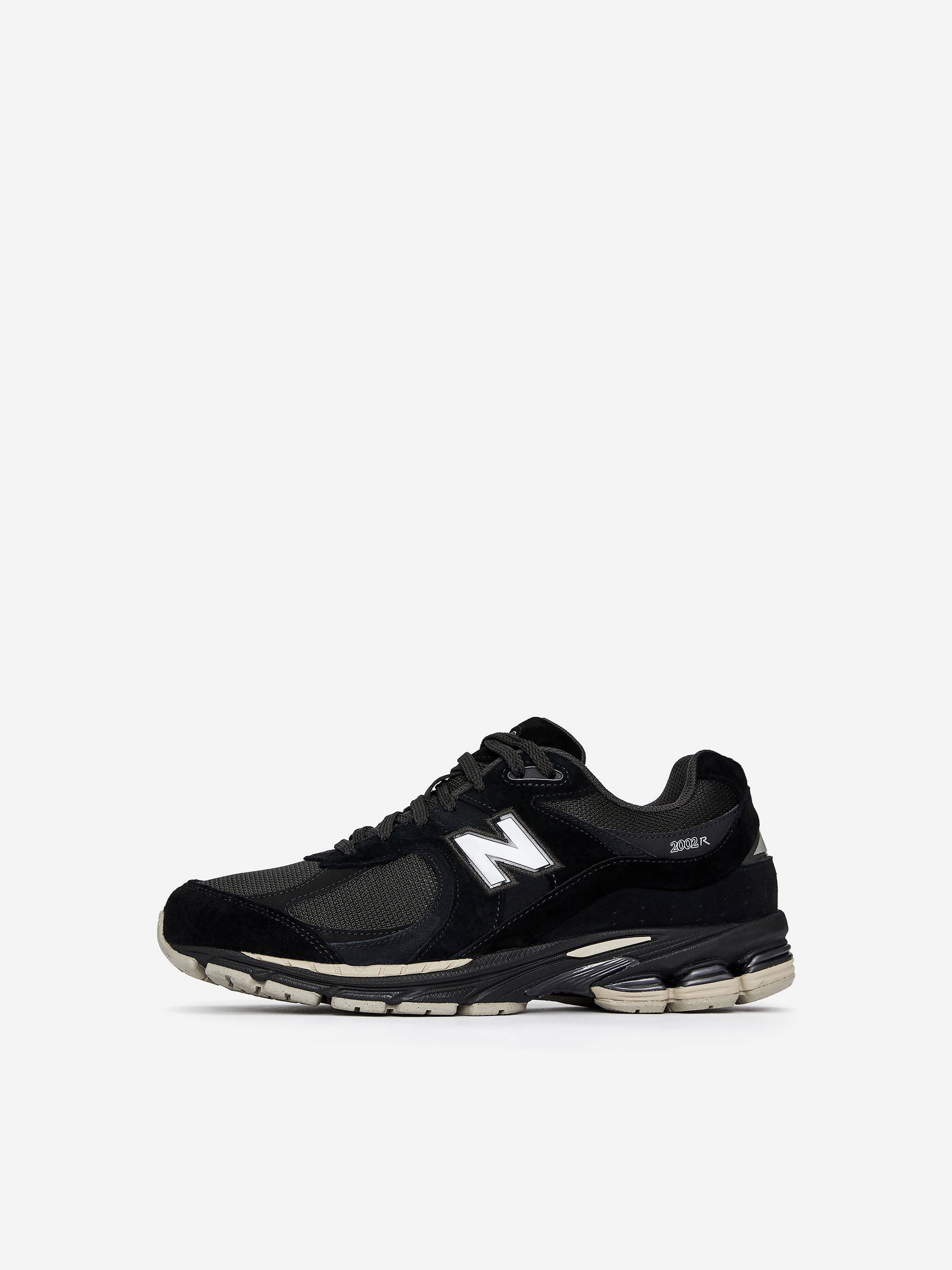 New Balance 2002R Trainers - Black - Men - StillMedia/DescriptiveStillLife - 1