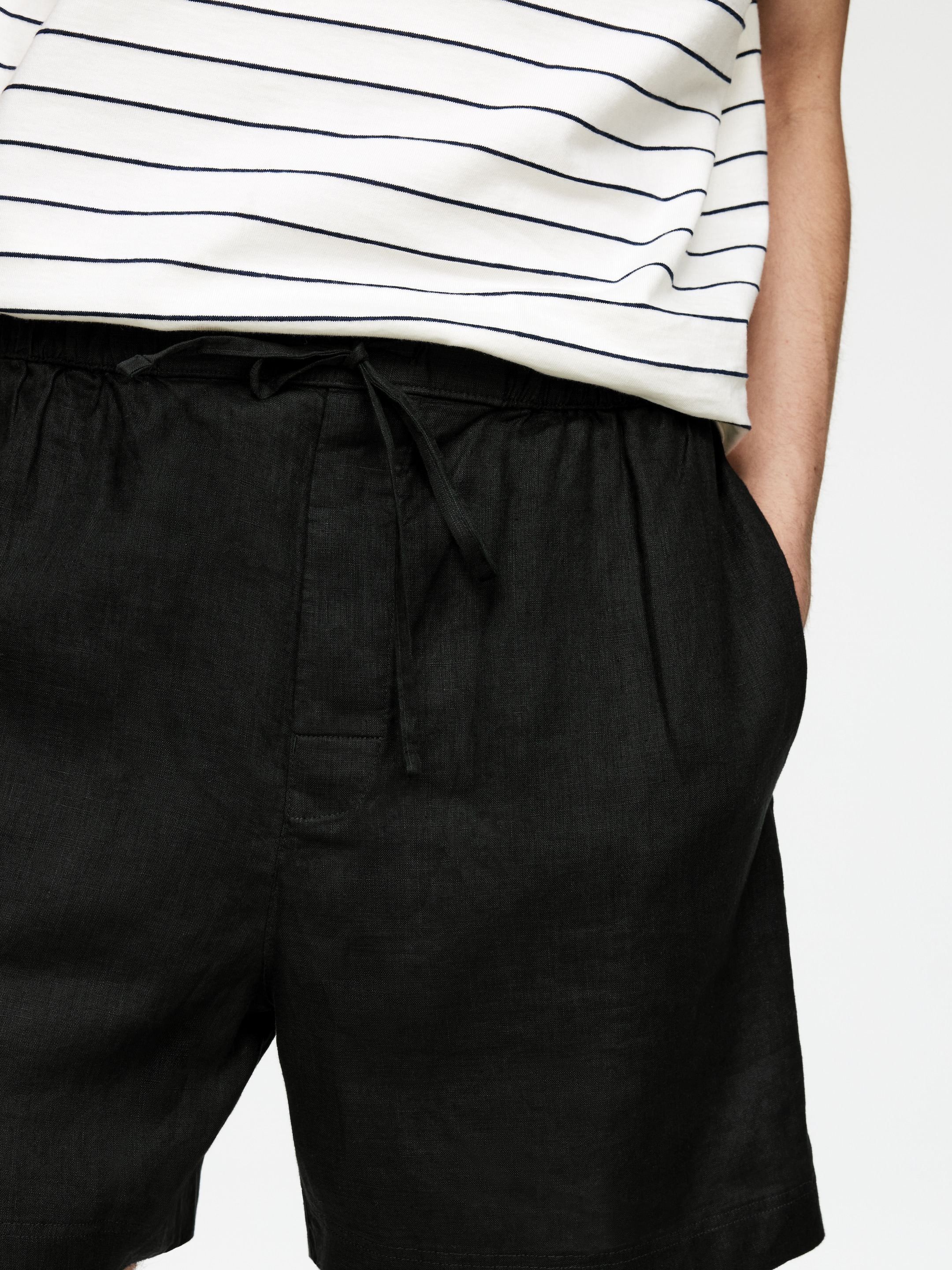 Größeres Bild ansehen: Leinen-Shorts - Schwarz - Men | H&M DE 4