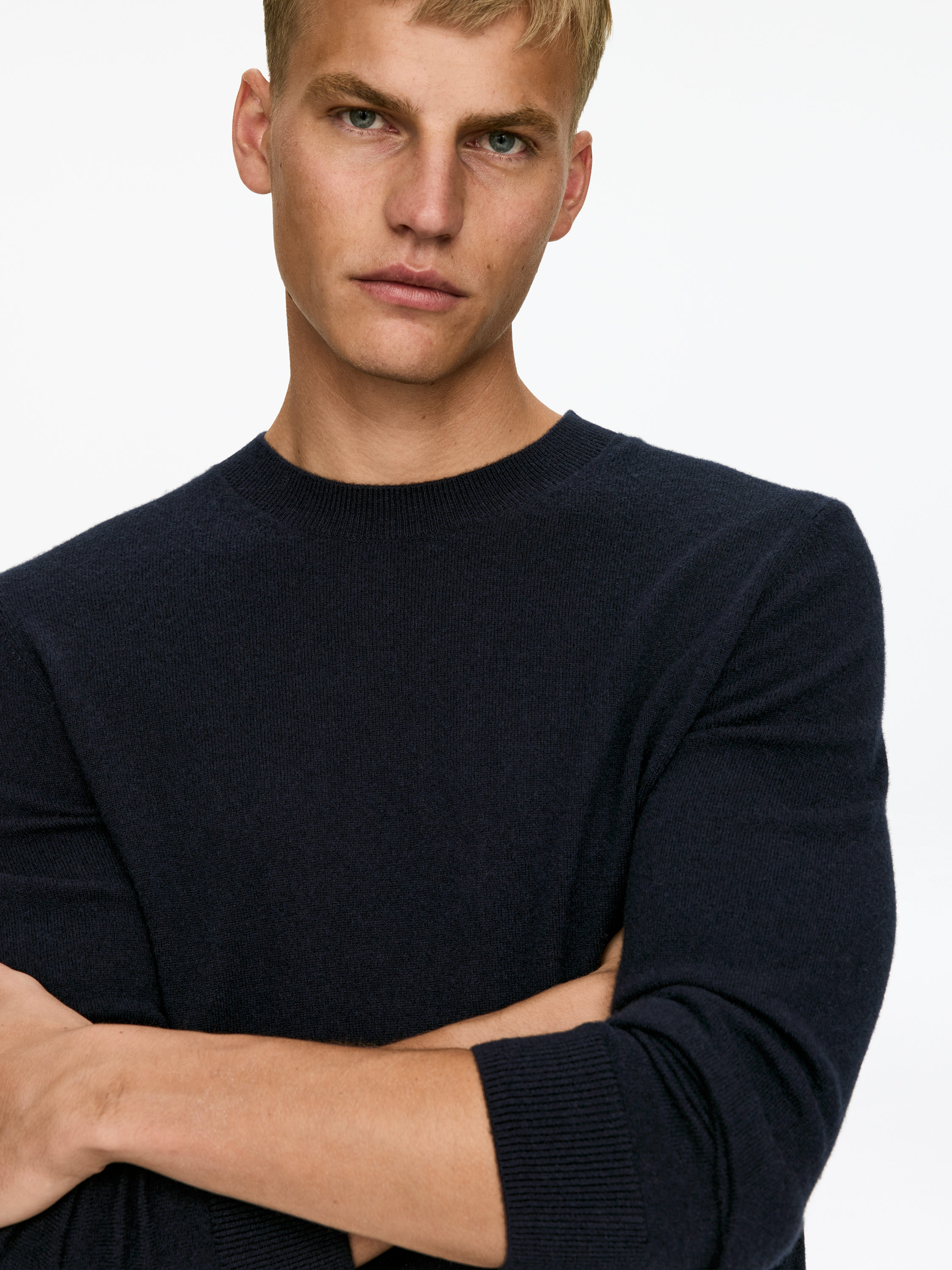 Pure Cashmere Crew Neck Jumper - Dark Blue - Regular fit - Men - StillMedia/Lookbook - 6