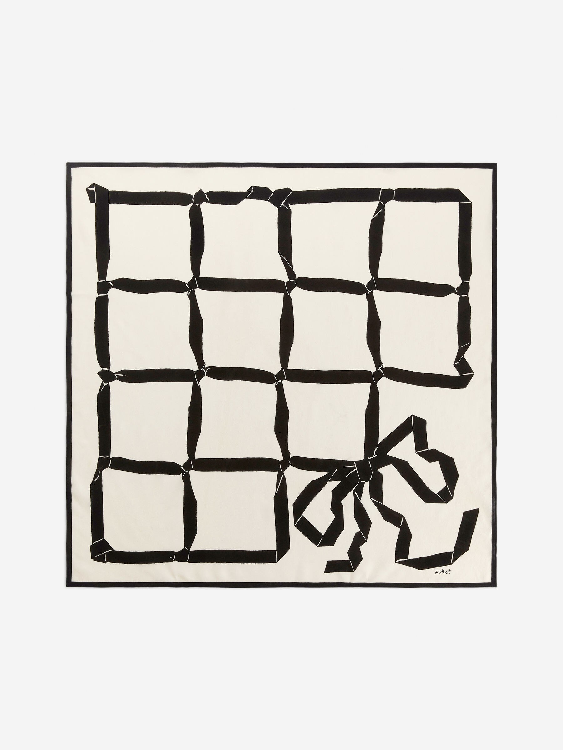 Sidenscarf - Off-white/svart - Women - StillMedia/DescriptiveStillLife - 1