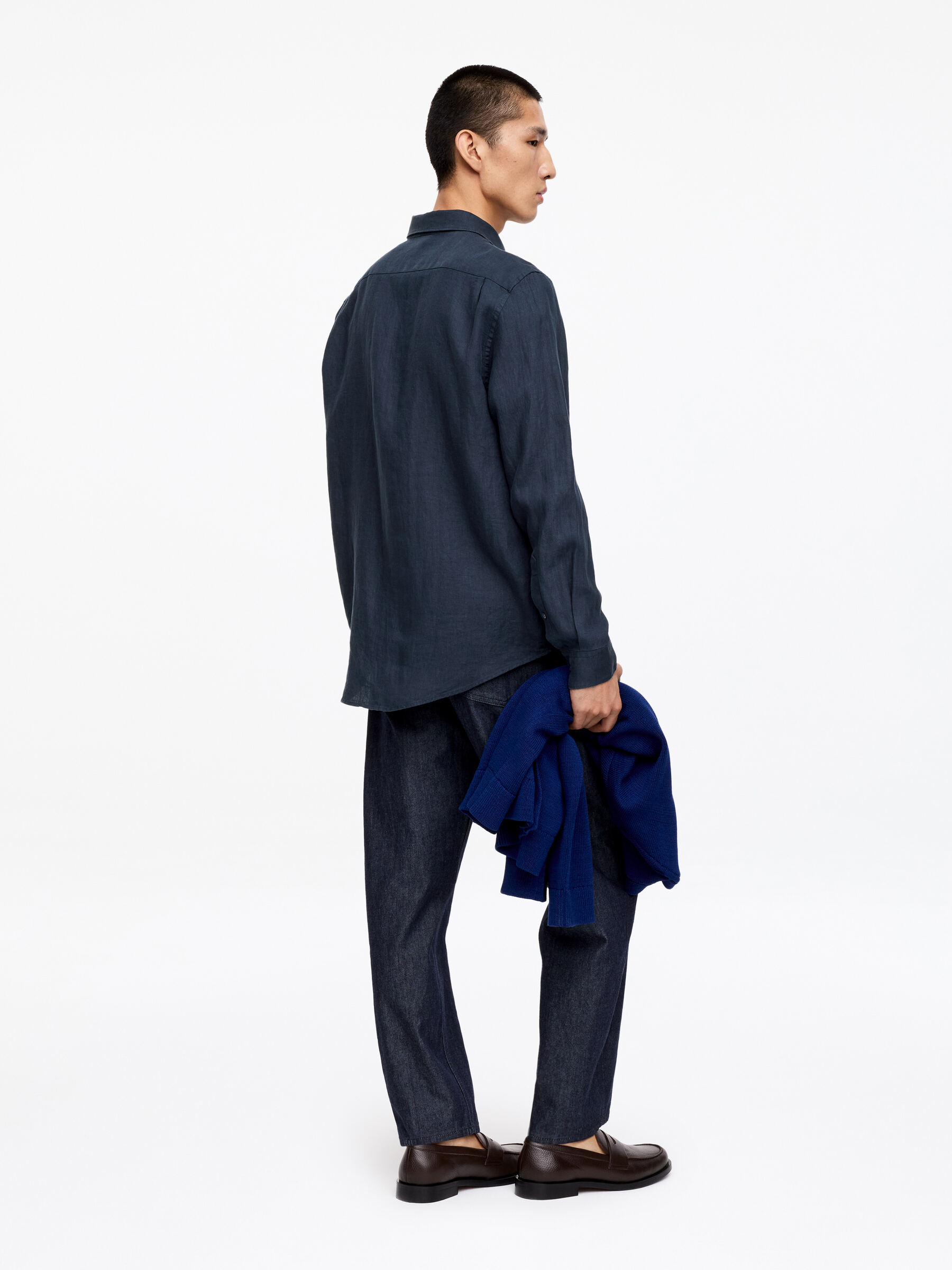 Camisa de lino - Azul oscuro - Corte estándar - Men - StillMedia/Lookbook - 4